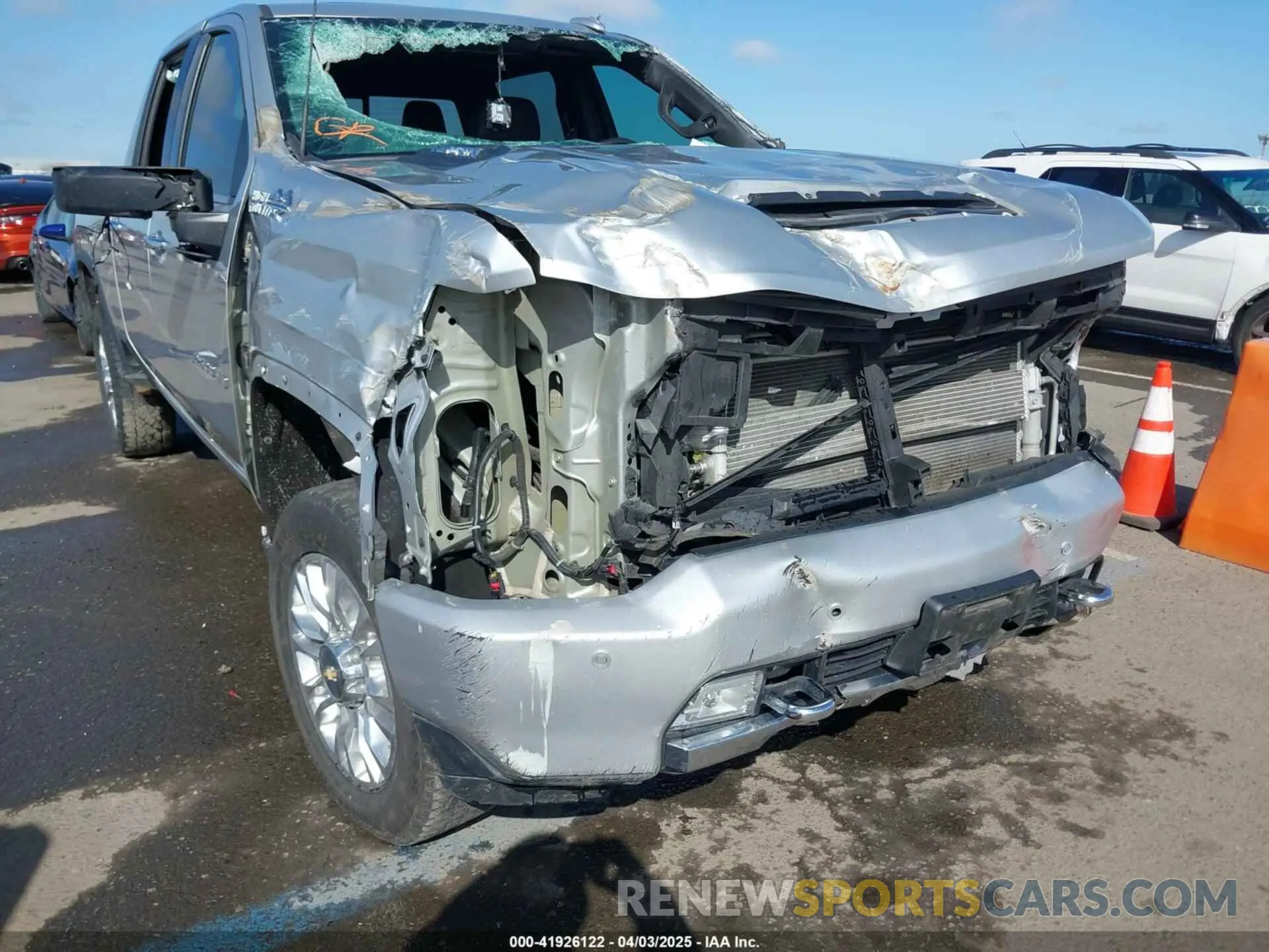 6 Photograph of a damaged car 1GC4YREY4NF110342 CHEVROLET SILVERADO 2500HD 2022