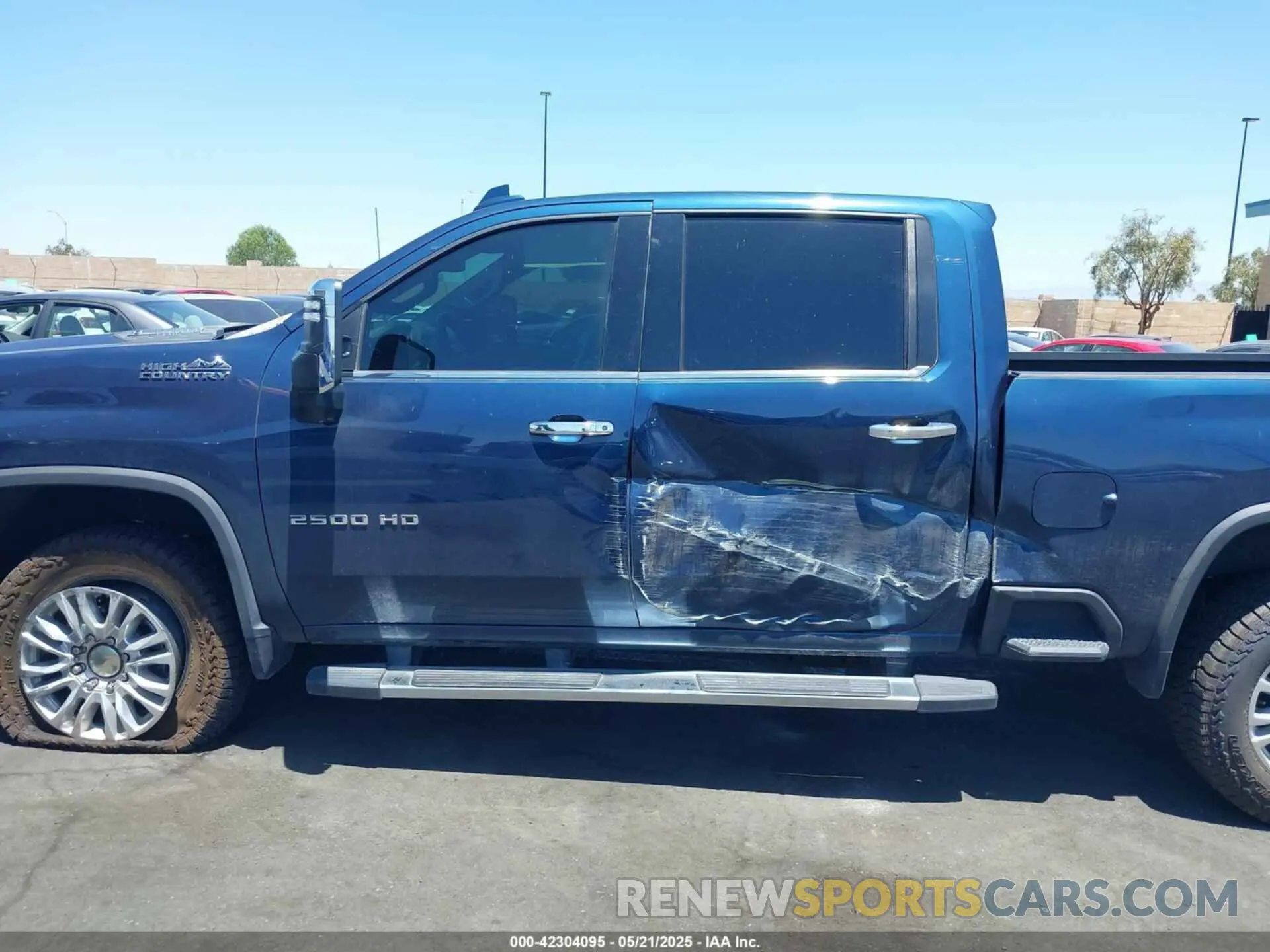 15 Photograph of a damaged car 1GC4YREY6NF109953 CHEVROLET SILVERADO 2500HD 2022