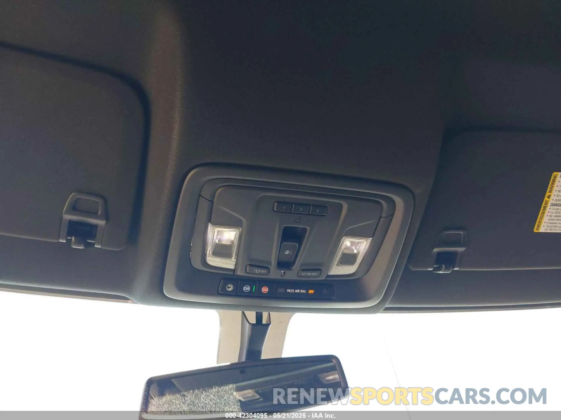 19 Photograph of a damaged car 1GC4YREY6NF109953 CHEVROLET SILVERADO 2500HD 2022