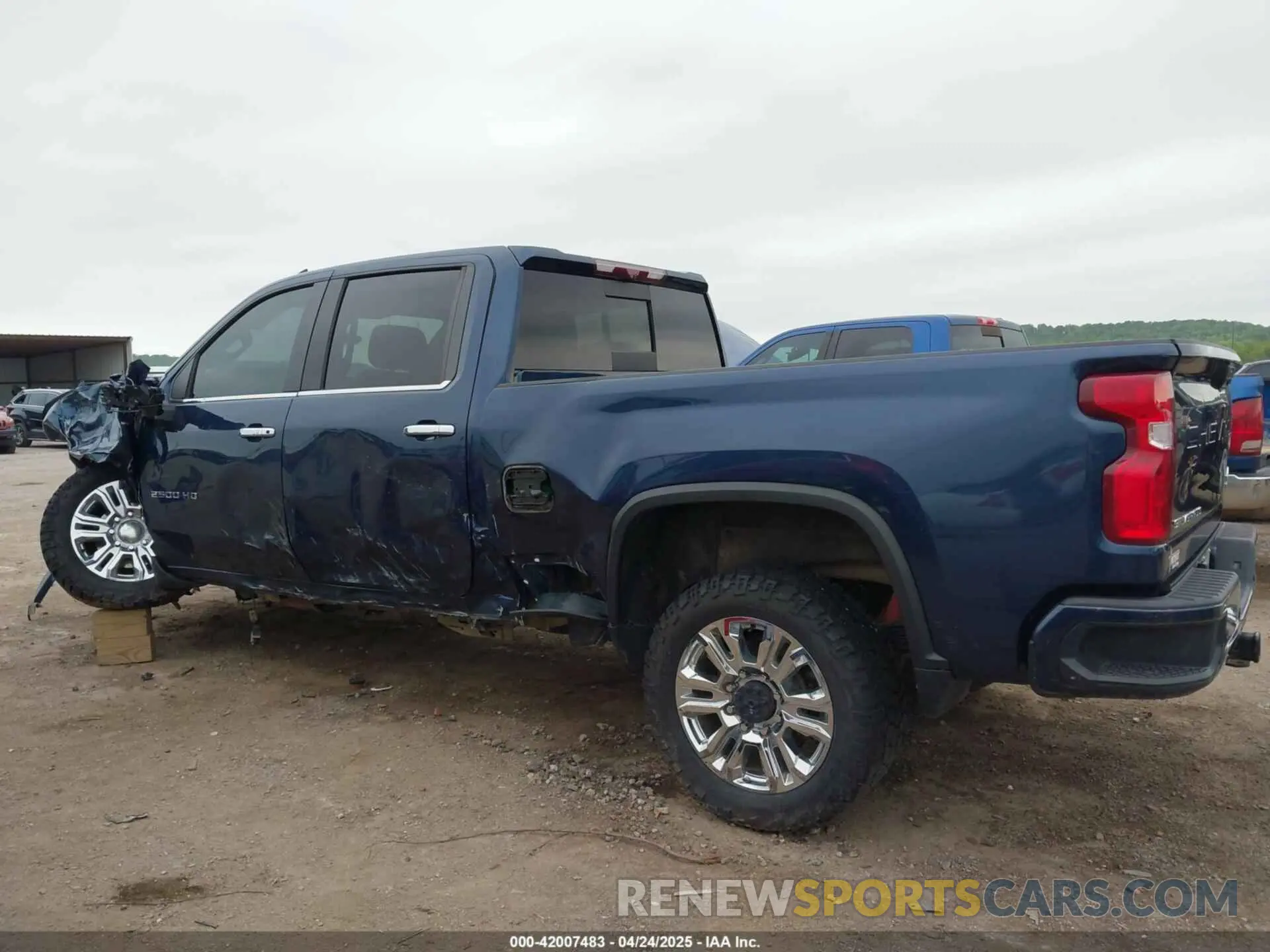 14 Photograph of a damaged car 1GC4YREY6NF356440 CHEVROLET SILVERADO 2500HD 2022