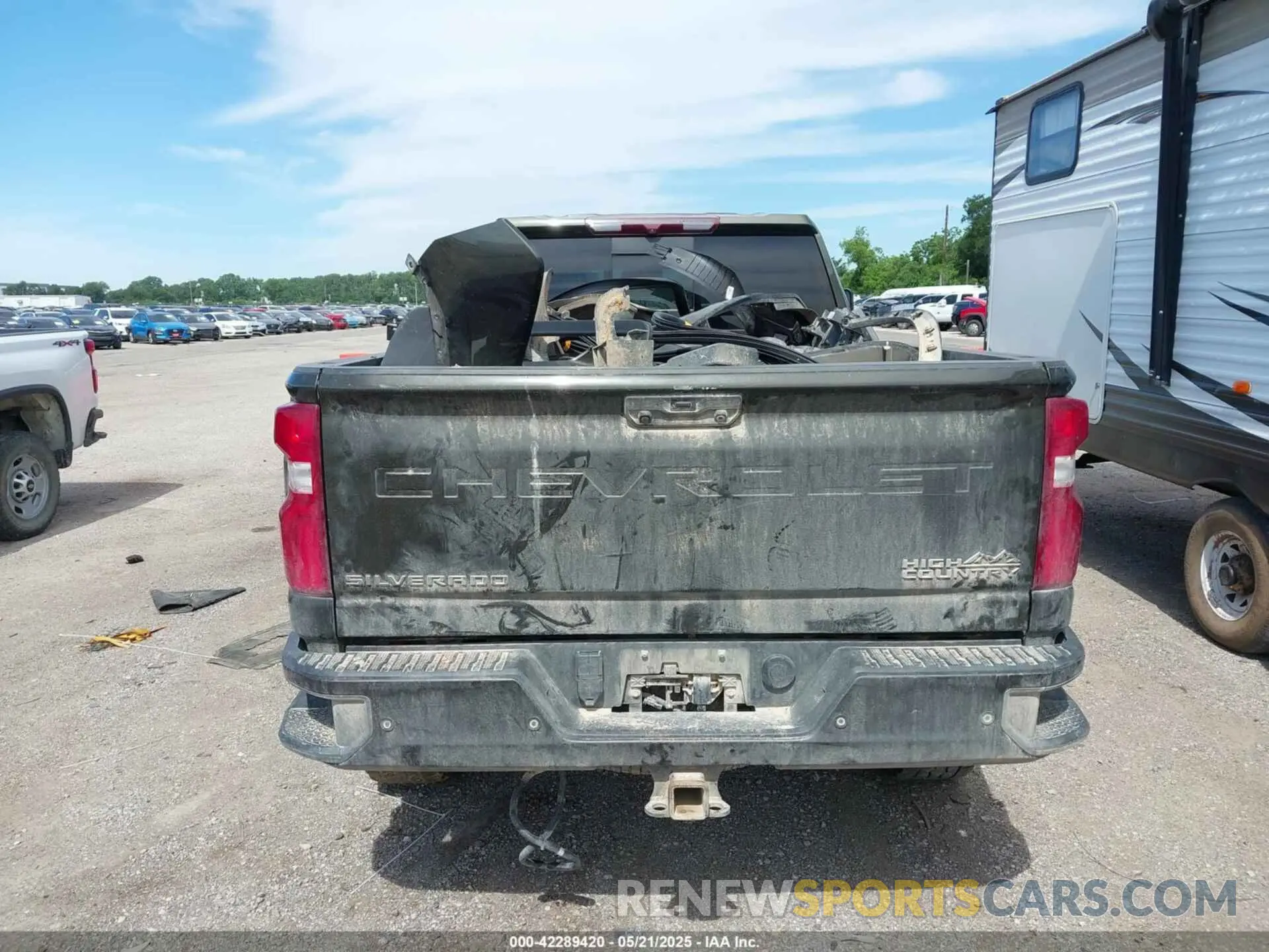 16 Photograph of a damaged car 1GC4YREY9NF143949 CHEVROLET SILVERADO 2500HD 2022