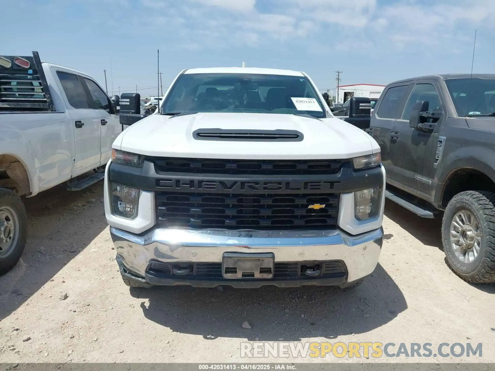 11 Photograph of a damaged car 1GC5YLE73NF286193 CHEVROLET SILVERADO 2500HD 2022