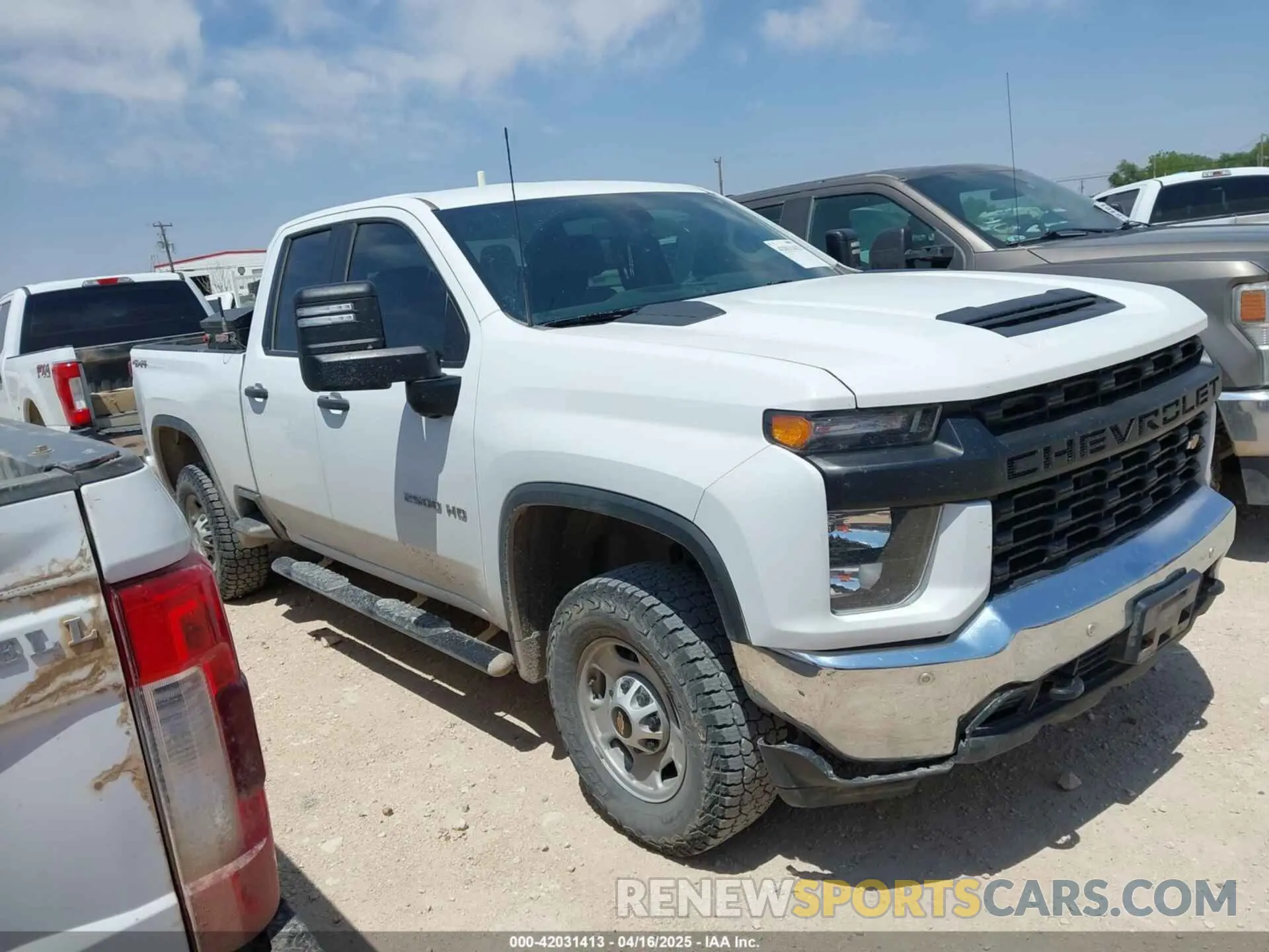 12 Photograph of a damaged car 1GC5YLE73NF286193 CHEVROLET SILVERADO 2500HD 2022