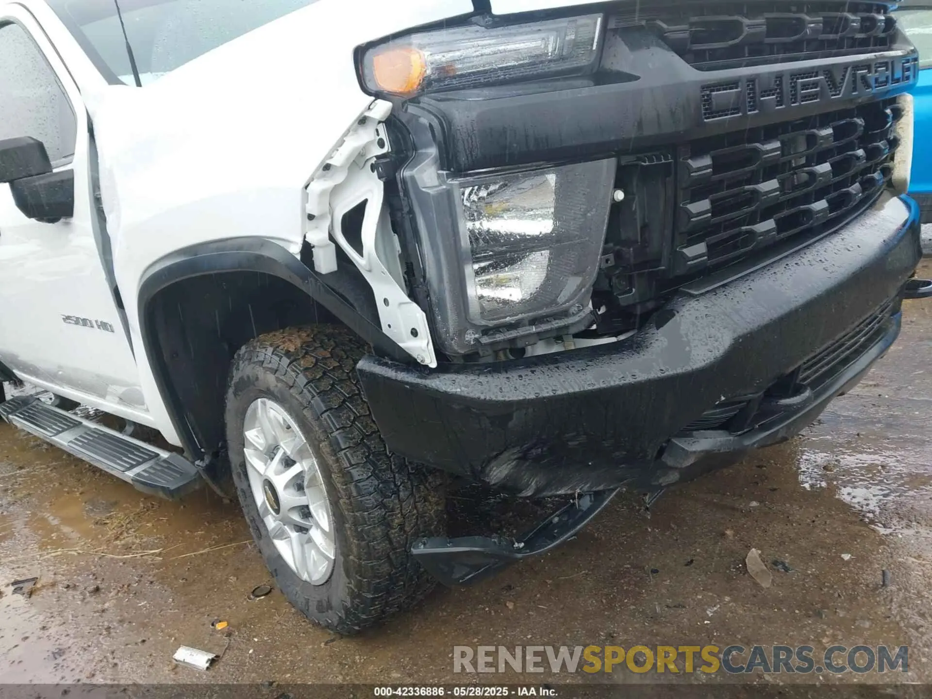 16 Photograph of a damaged car 1GC5YLE78NF282821 CHEVROLET SILVERADO 2500HD 2022
