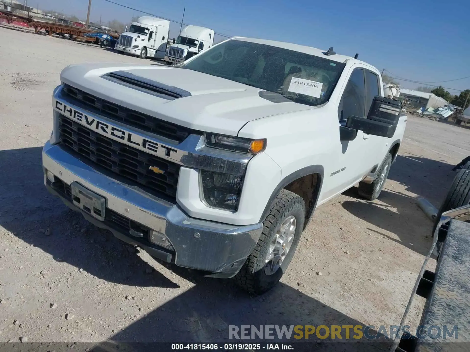 2 Photograph of a damaged car 1GC5YNE71NF328145 CHEVROLET SILVERADO 2500HD 2022