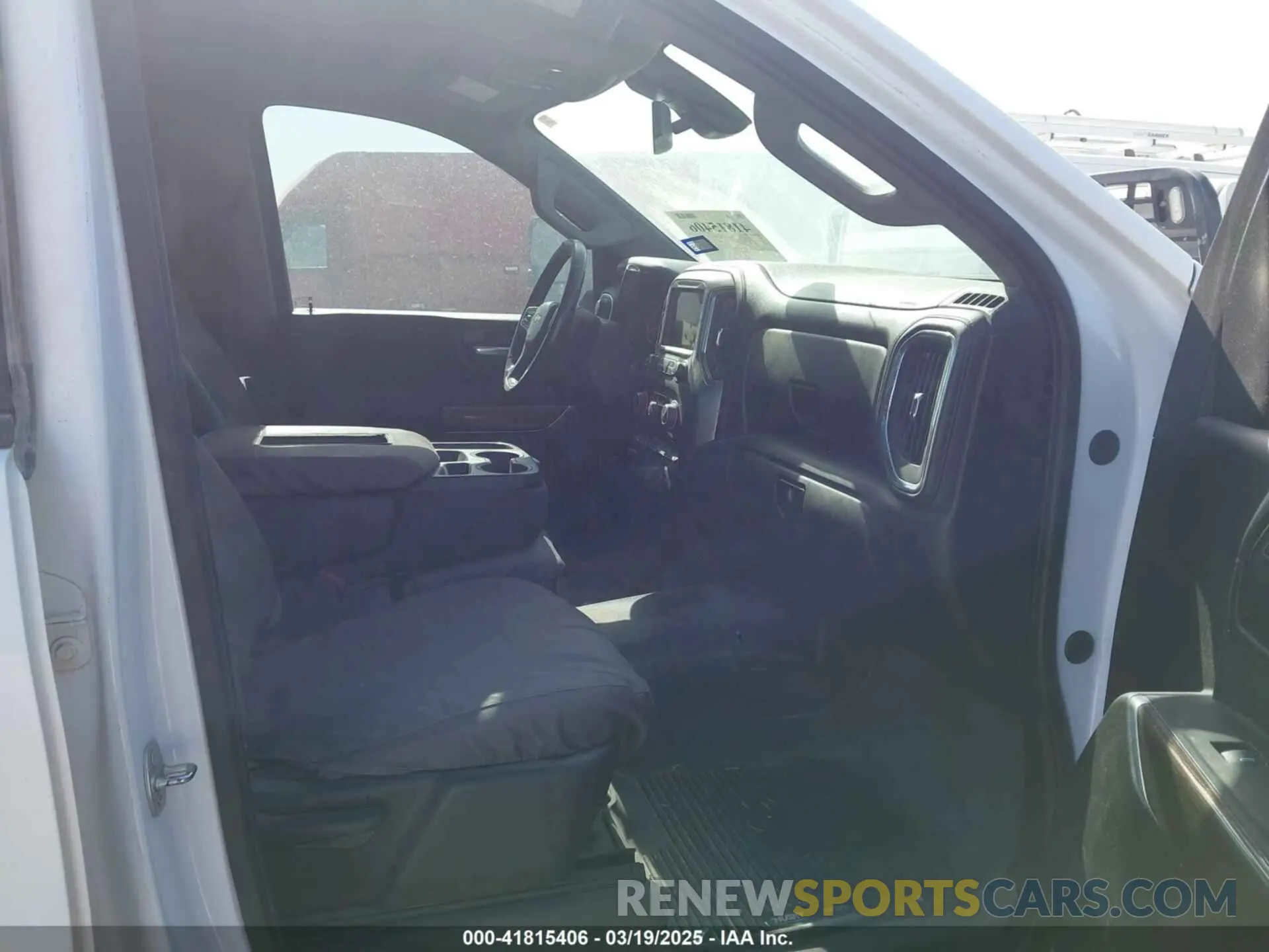 7 Photograph of a damaged car 1GC5YNE71NF328145 CHEVROLET SILVERADO 2500HD 2022