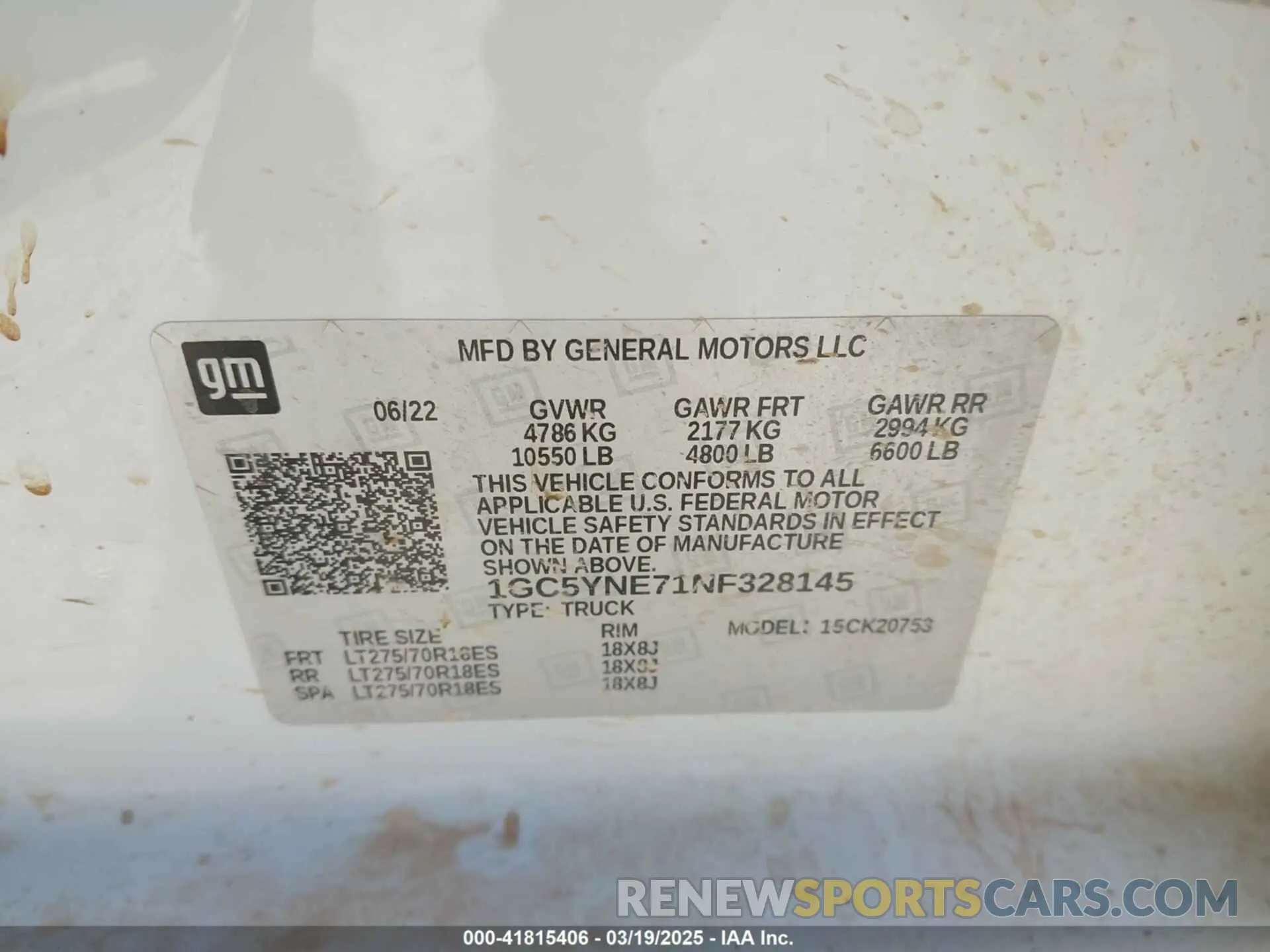 8 Photograph of a damaged car 1GC5YNE71NF328145 CHEVROLET SILVERADO 2500HD 2022