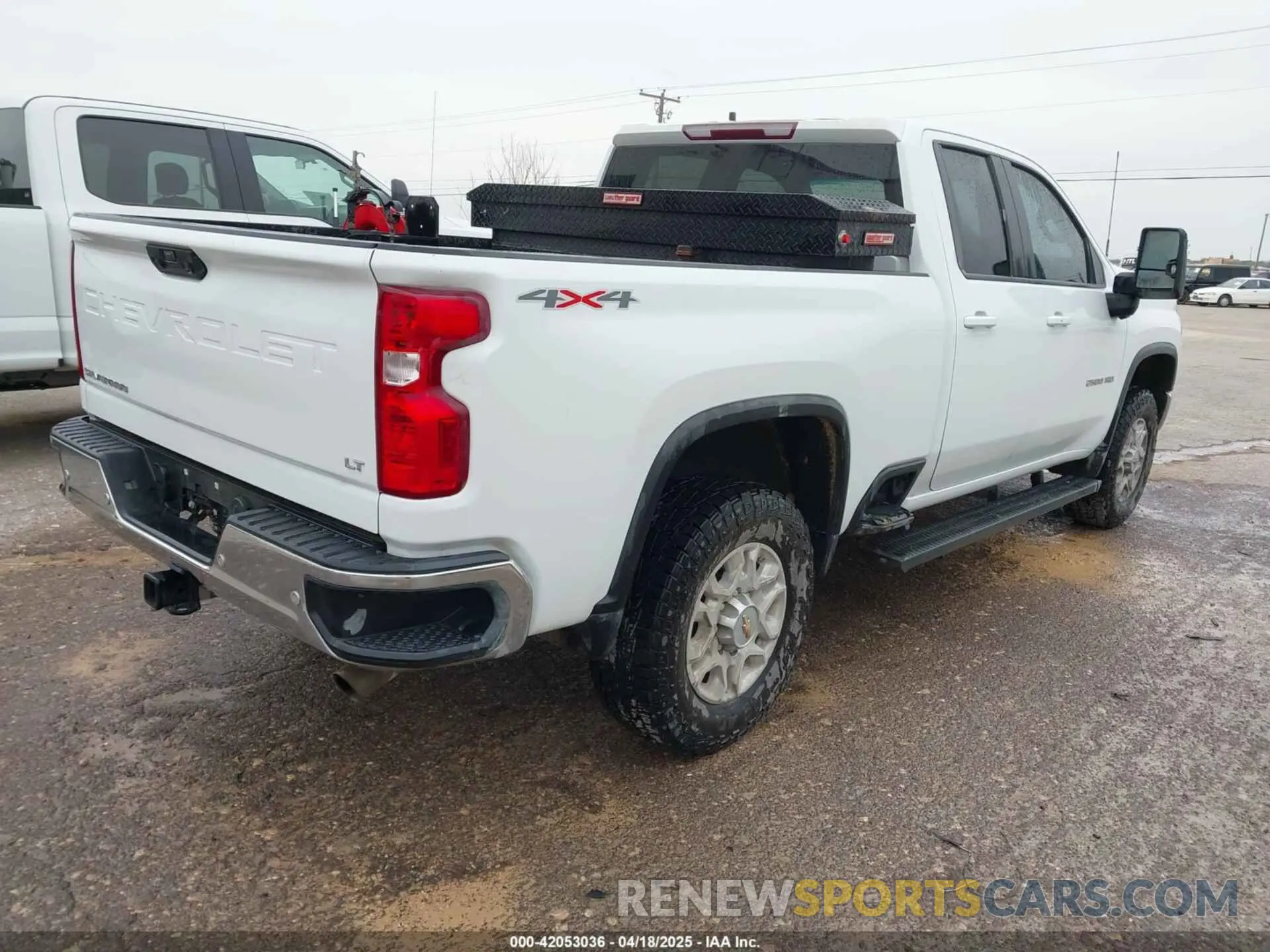 4 Photograph of a damaged car 1GC5YNE73NF328647 CHEVROLET SILVERADO 2500HD 2022