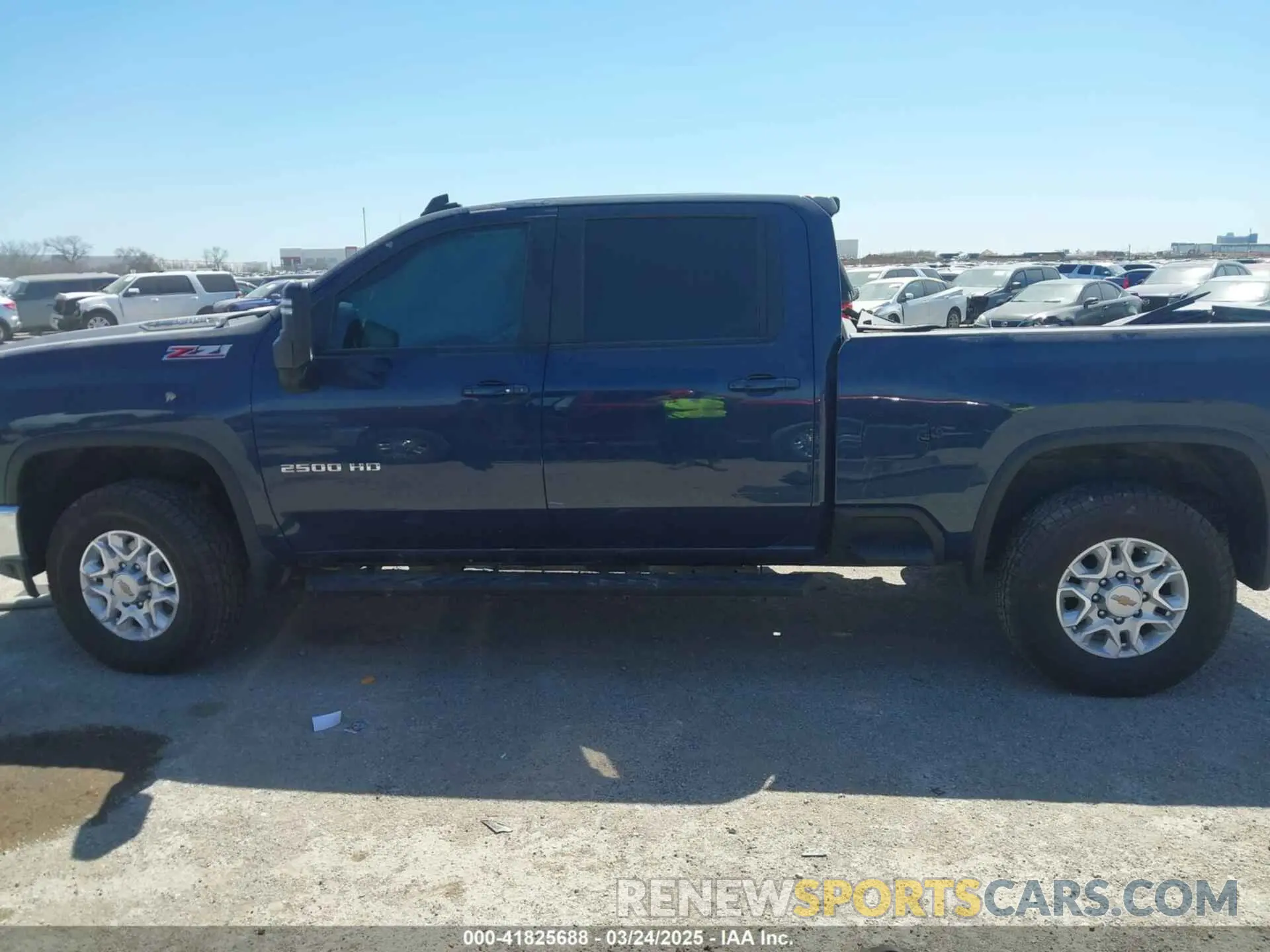 13 Photograph of a damaged car 2GC1YNEY4N1223033 CHEVROLET SILVERADO 2500HD 2022