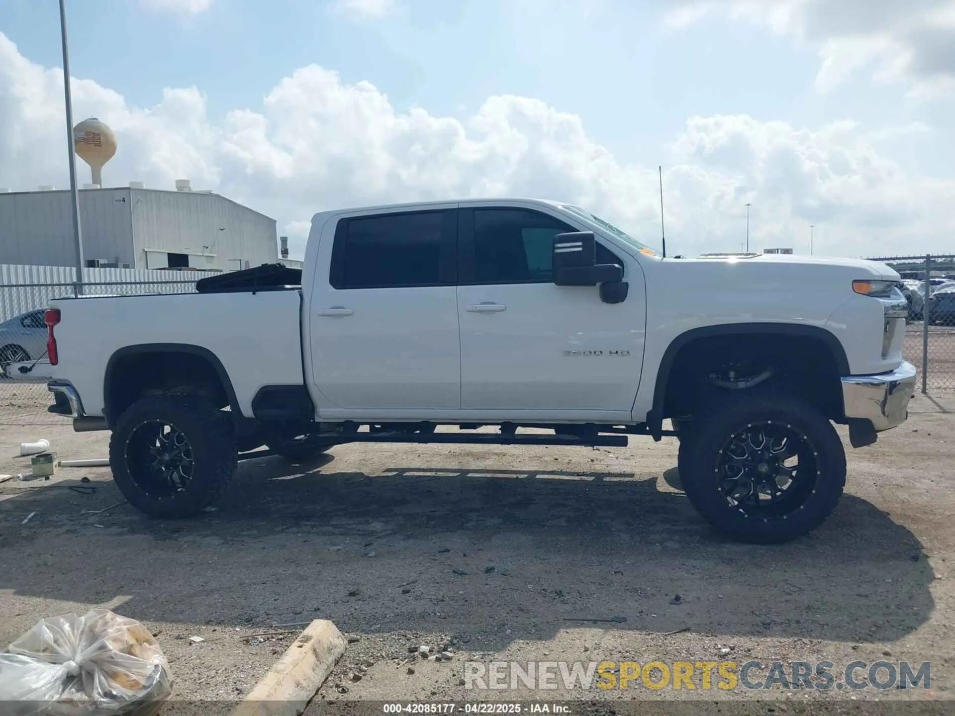 12 Photograph of a damaged car 2GC4WNEY7N1229041 CHEVROLET SILVERADO 2500HD 2022