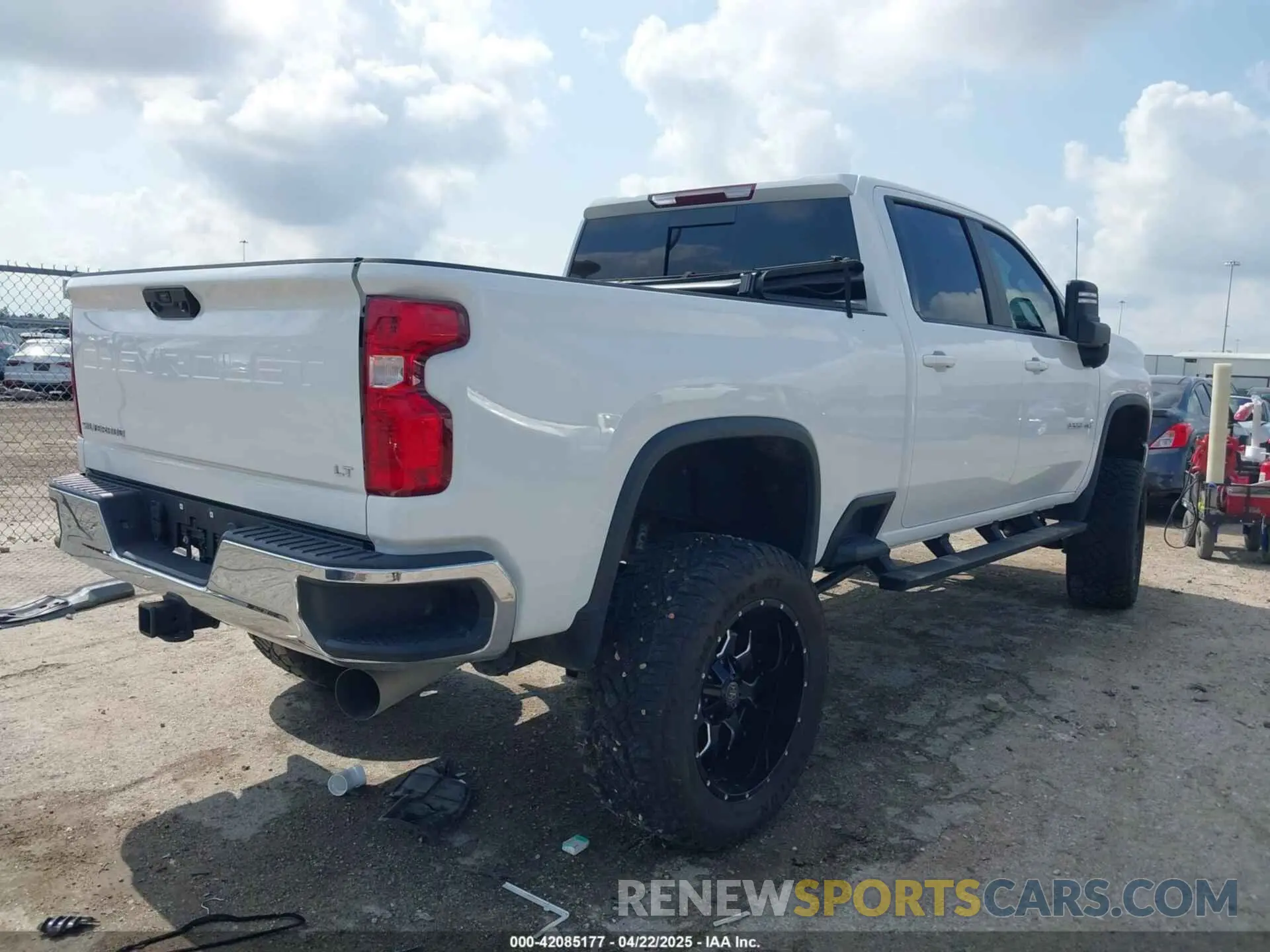 4 Photograph of a damaged car 2GC4WNEY7N1229041 CHEVROLET SILVERADO 2500HD 2022