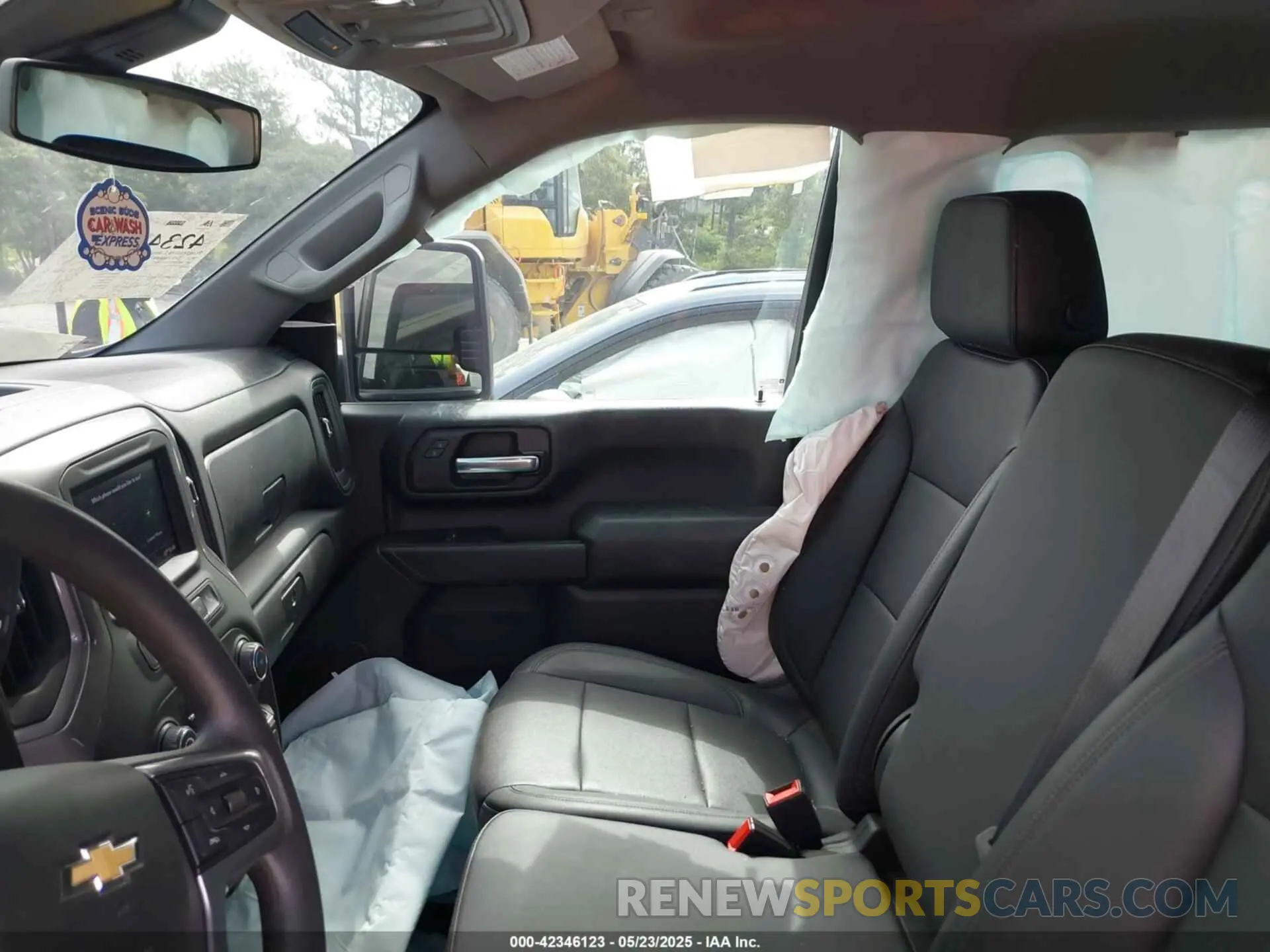 5 Photograph of a damaged car 2GC4YLEY5N1228923 CHEVROLET SILVERADO 2500HD 2022
