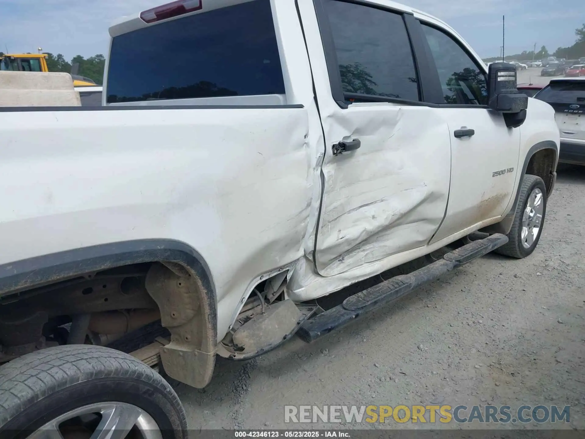 6 Photograph of a damaged car 2GC4YLEY5N1228923 CHEVROLET SILVERADO 2500HD 2022