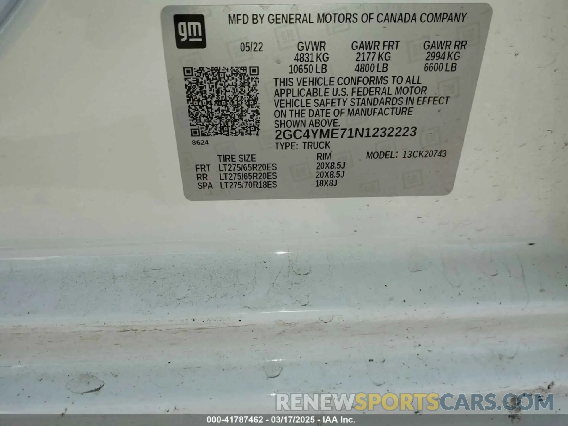 9 Photograph of a damaged car 2GC4YME71N1232223 CHEVROLET SILVERADO 2500HD 2022