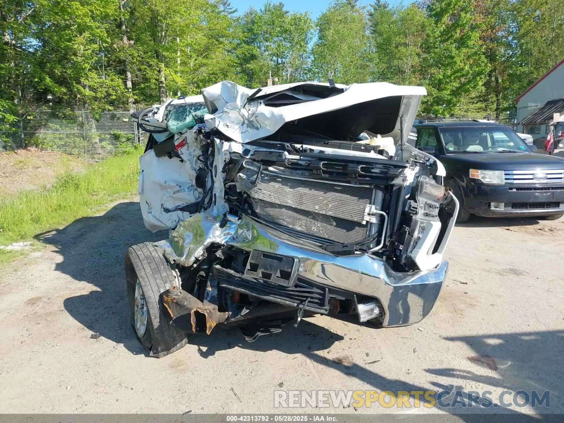 10 Photograph of a damaged car 2GC4YNEY5N1232417 CHEVROLET SILVERADO 2500HD 2022