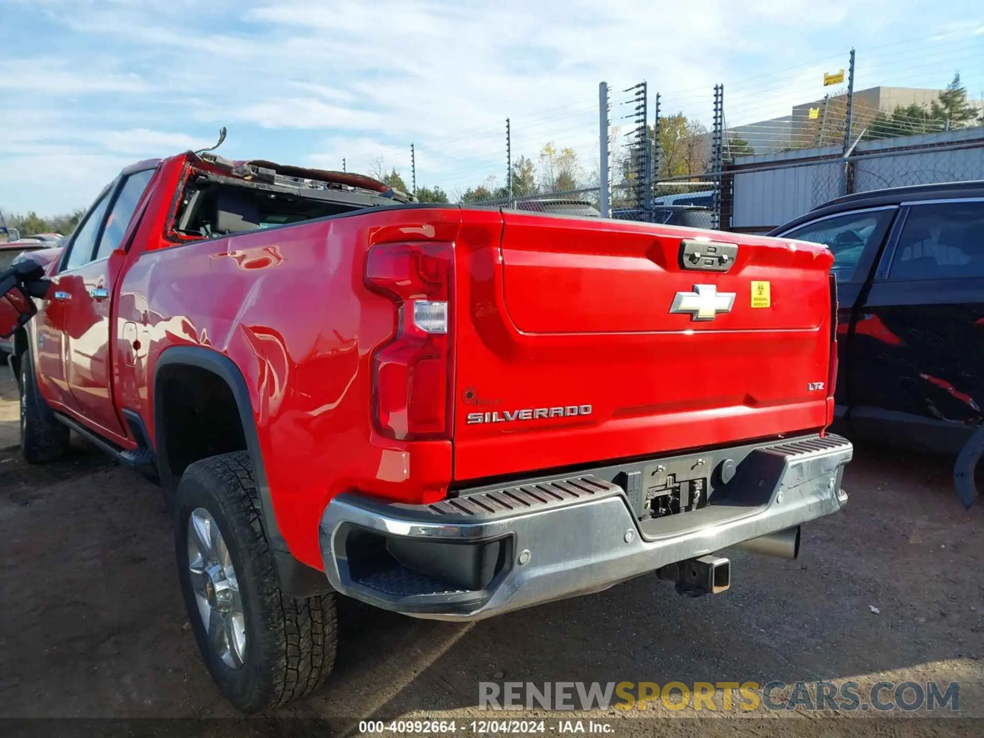 4 Photograph of a damaged car 2GC4YPEY8N1235954 CHEVROLET SILVERADO 2500HD 2022