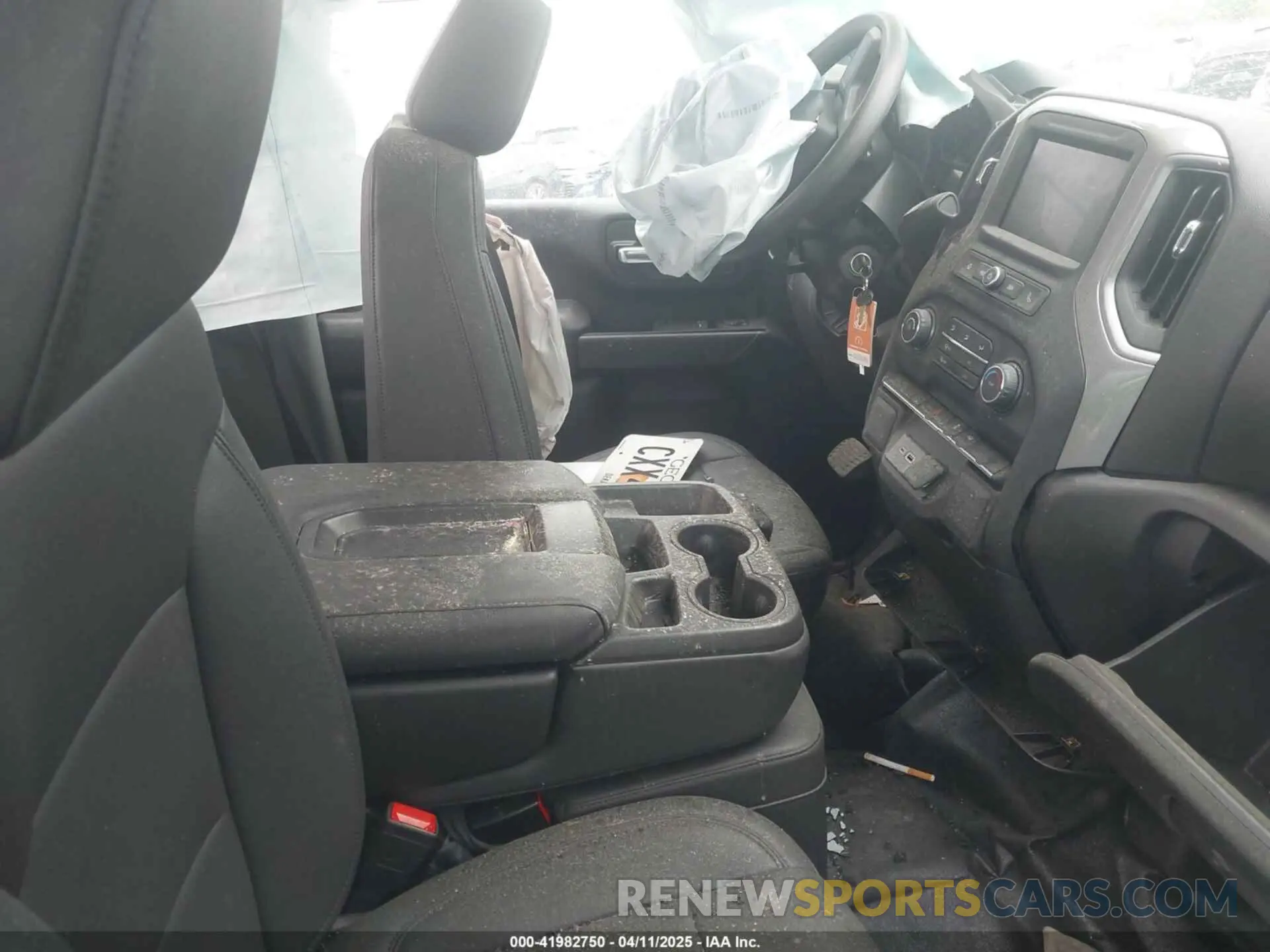5 Photograph of a damaged car 1GB0WLE70PF233166 CHEVROLET SILVERADO 2500HD 2023