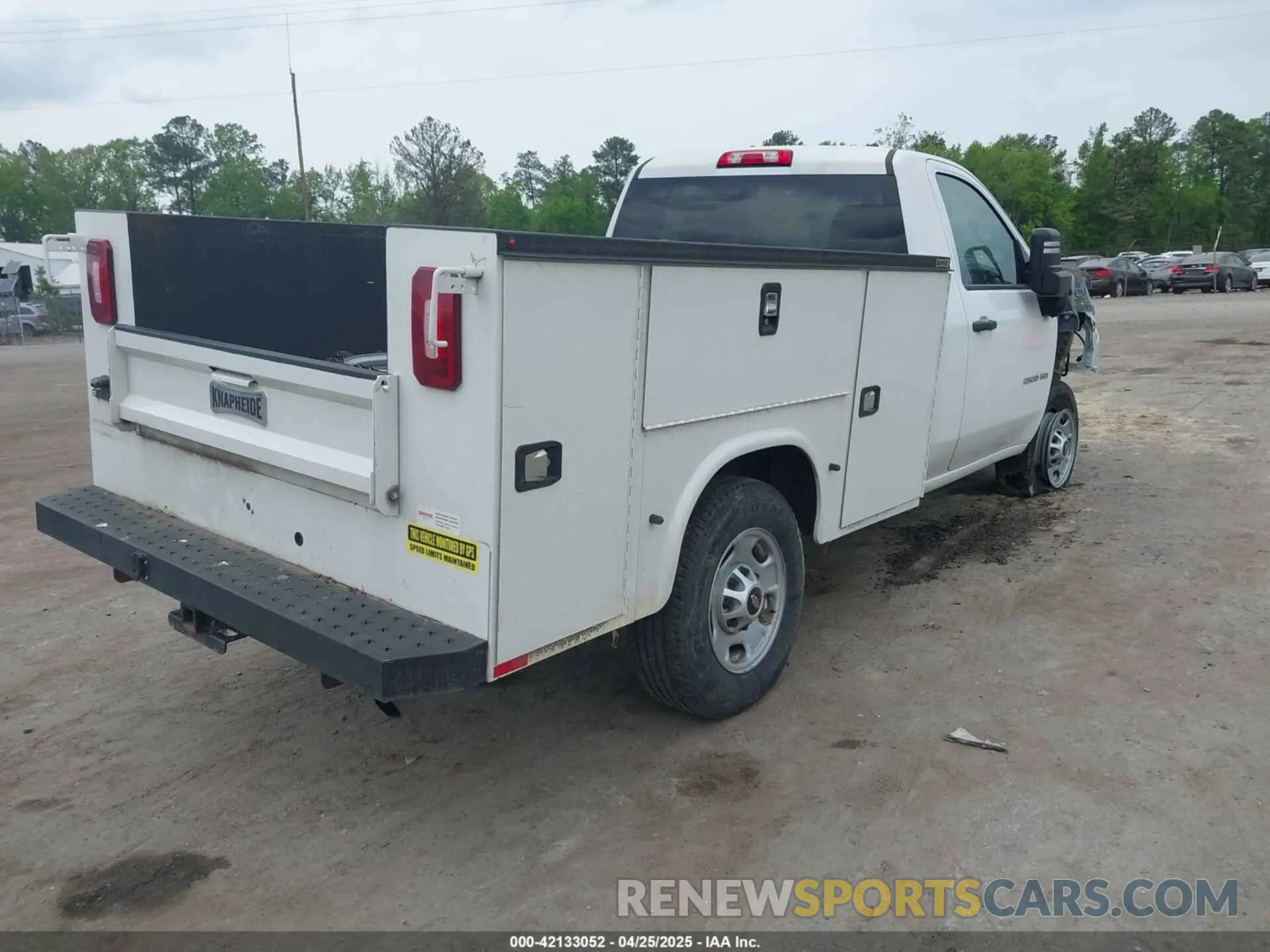 4 Photograph of a damaged car 1GB0WLE74PF111927 CHEVROLET SILVERADO 2500HD 2023