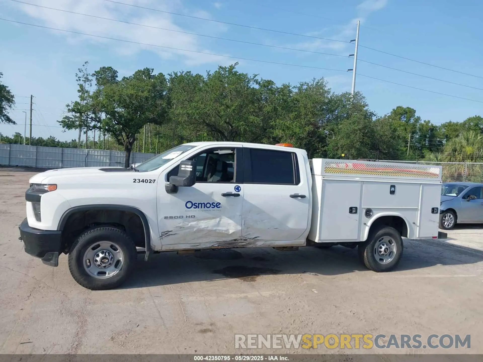 14 Photograph of a damaged car 1GB1YLE71PF146990 CHEVROLET SILVERADO 2500HD 2023