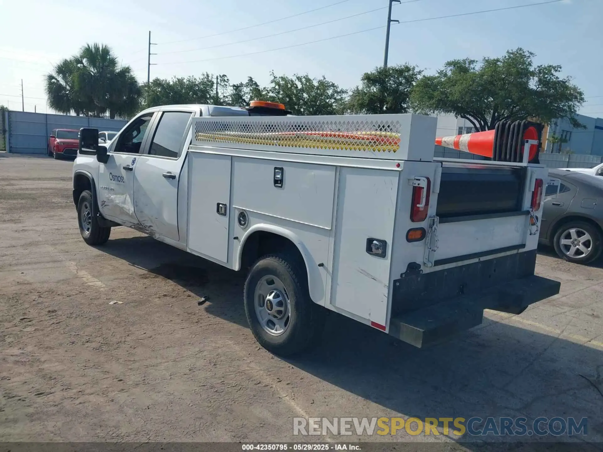 3 Photograph of a damaged car 1GB1YLE71PF146990 CHEVROLET SILVERADO 2500HD 2023