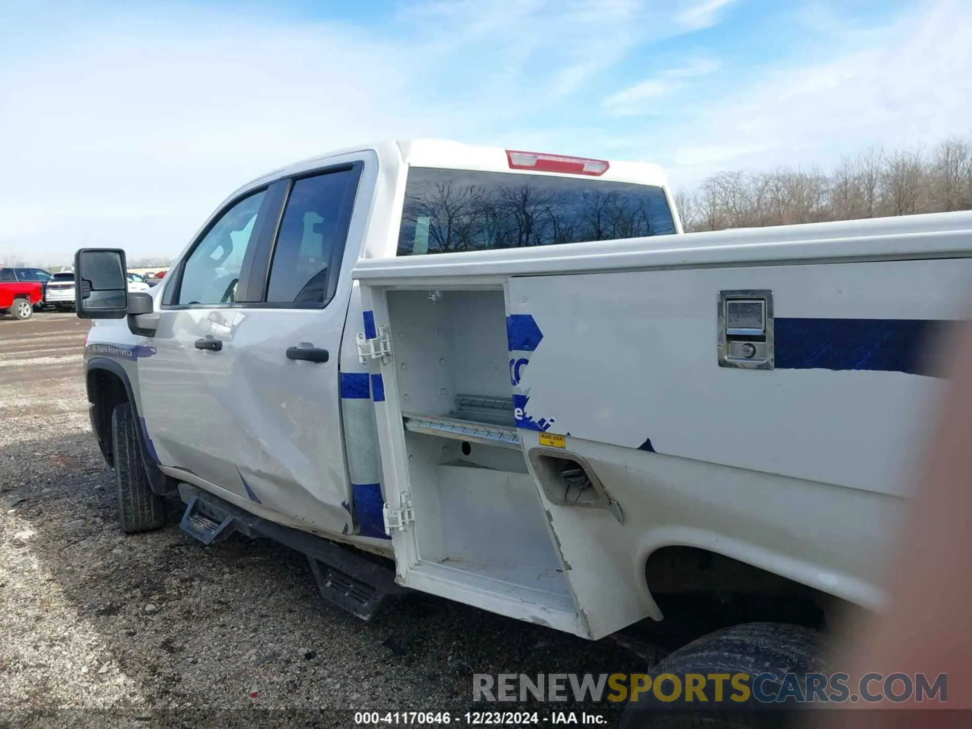 14 Photograph of a damaged car 1GB2WLE77PF242696 CHEVROLET SILVERADO 2500HD 2023