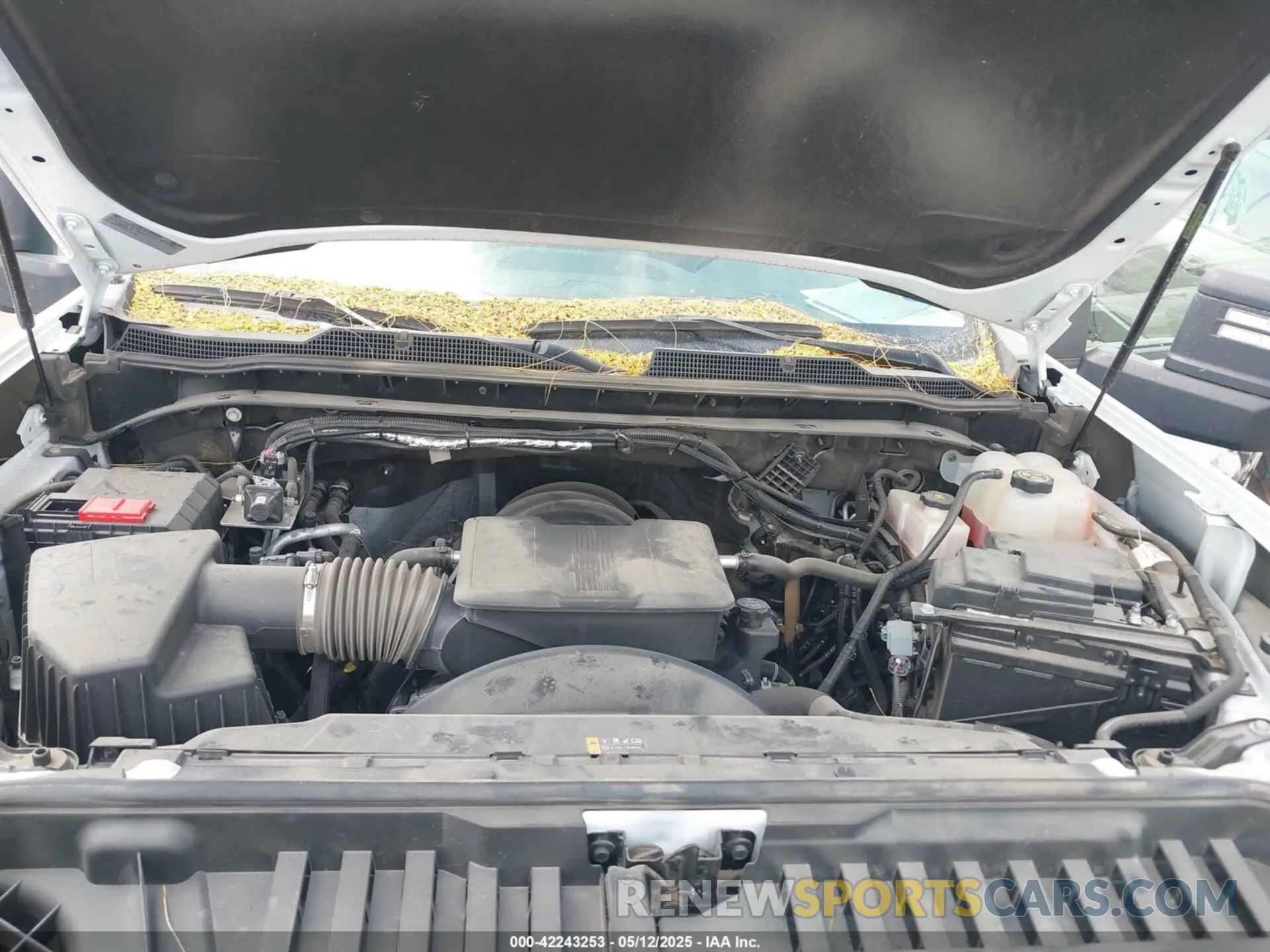 10 Photograph of a damaged car 1GC1YLE73PF116871 CHEVROLET SILVERADO 2500HD 2023