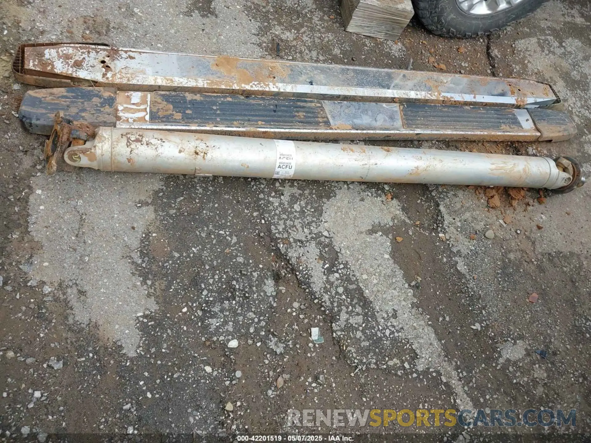 13 Photograph of a damaged car 1GC1YNEY0PF162906 CHEVROLET SILVERADO 2500HD 2023