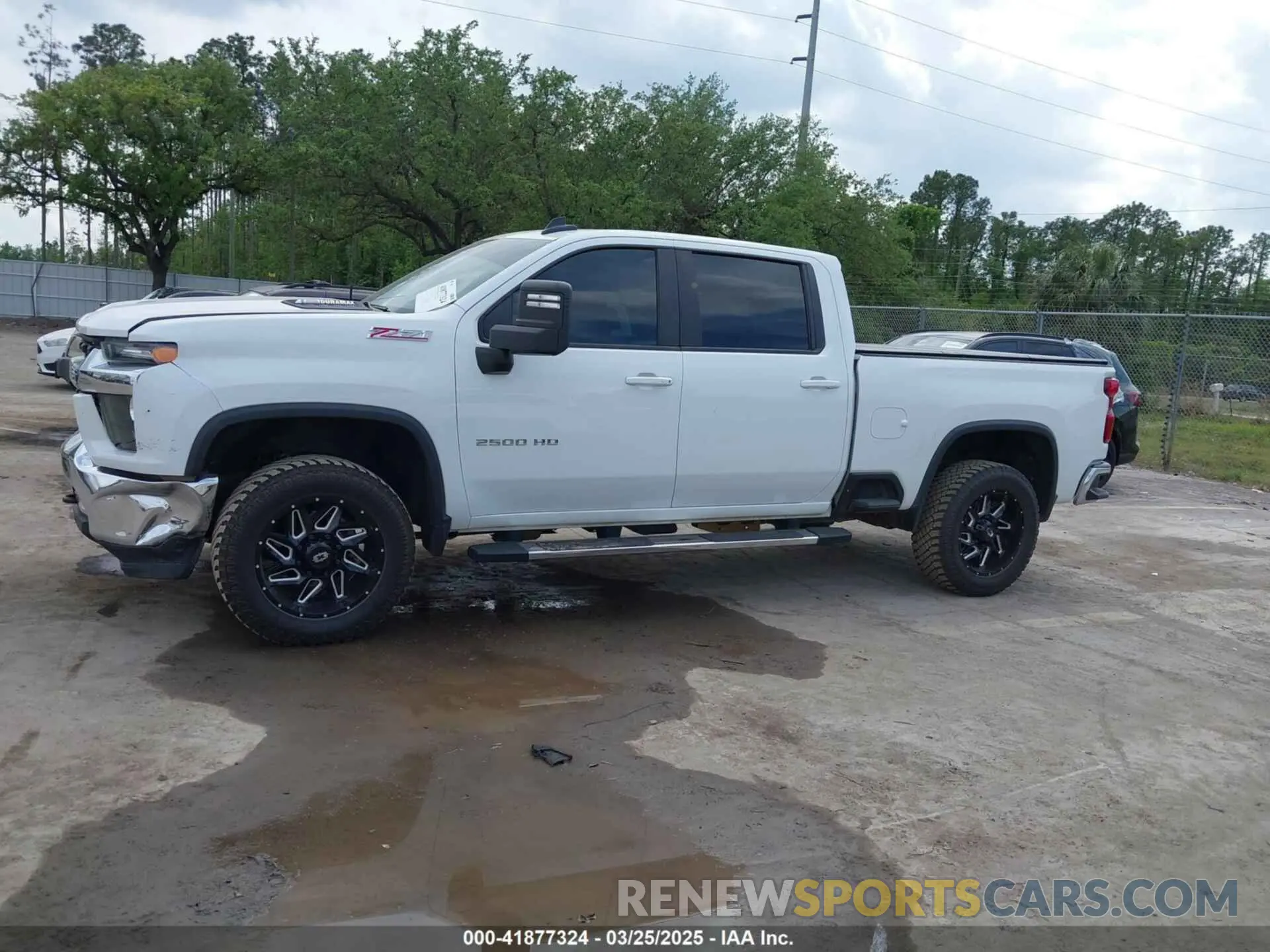 14 Photograph of a damaged car 1GC1YNEY3PF247898 CHEVROLET SILVERADO 2500HD 2023