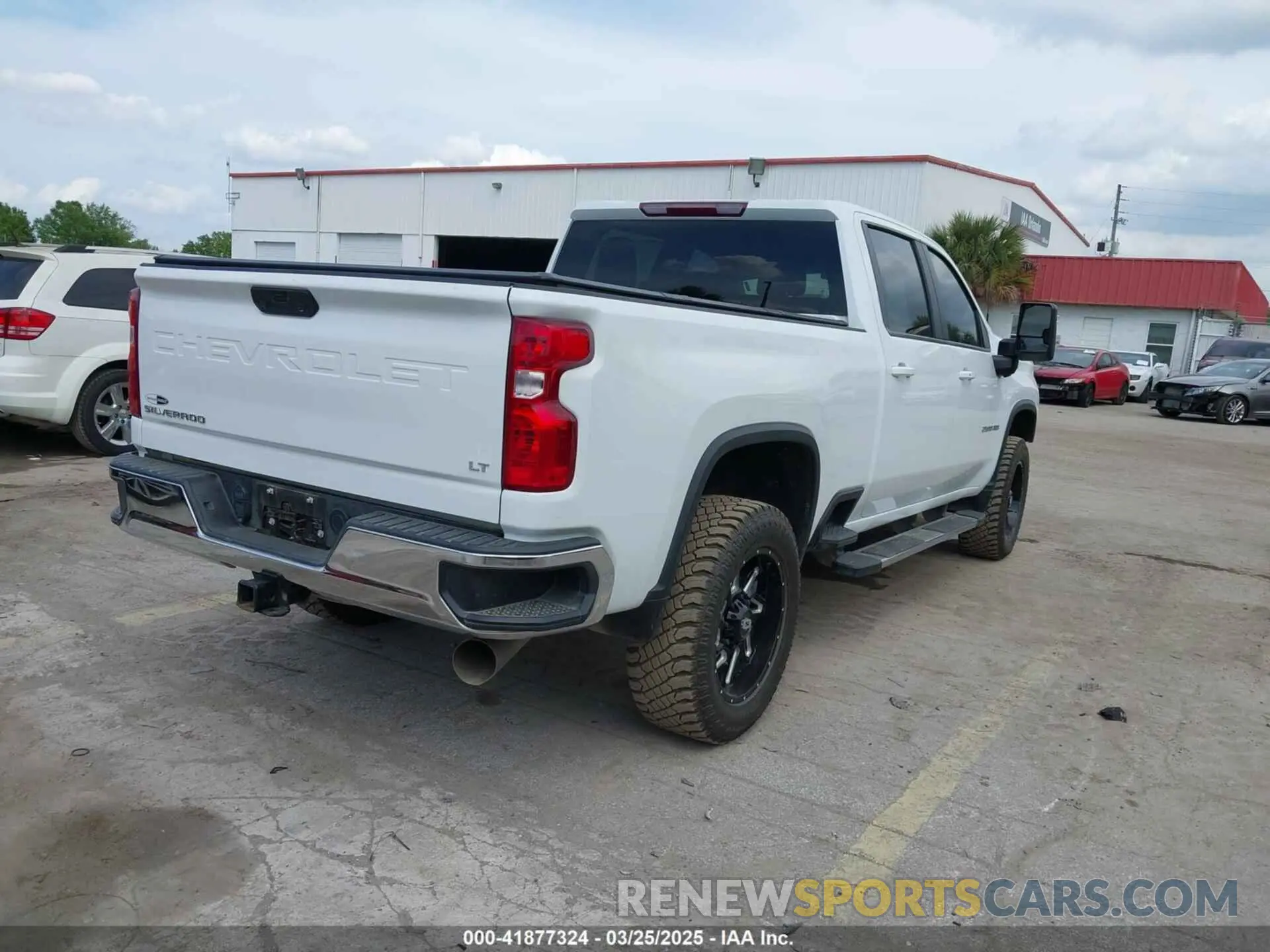 4 Photograph of a damaged car 1GC1YNEY3PF247898 CHEVROLET SILVERADO 2500HD 2023