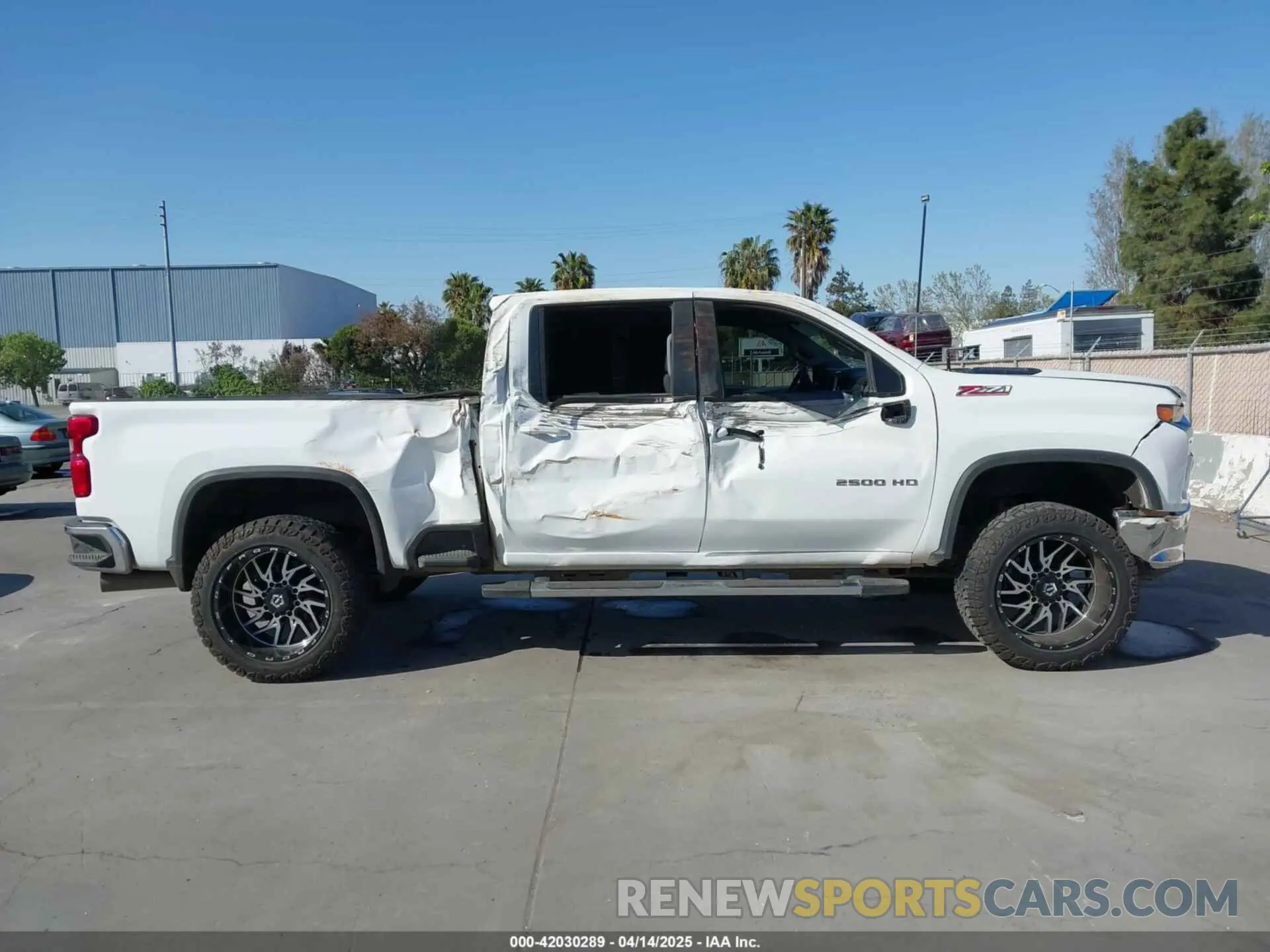 13 Photograph of a damaged car 1GC1YNEY4PF225120 CHEVROLET SILVERADO 2500HD 2023