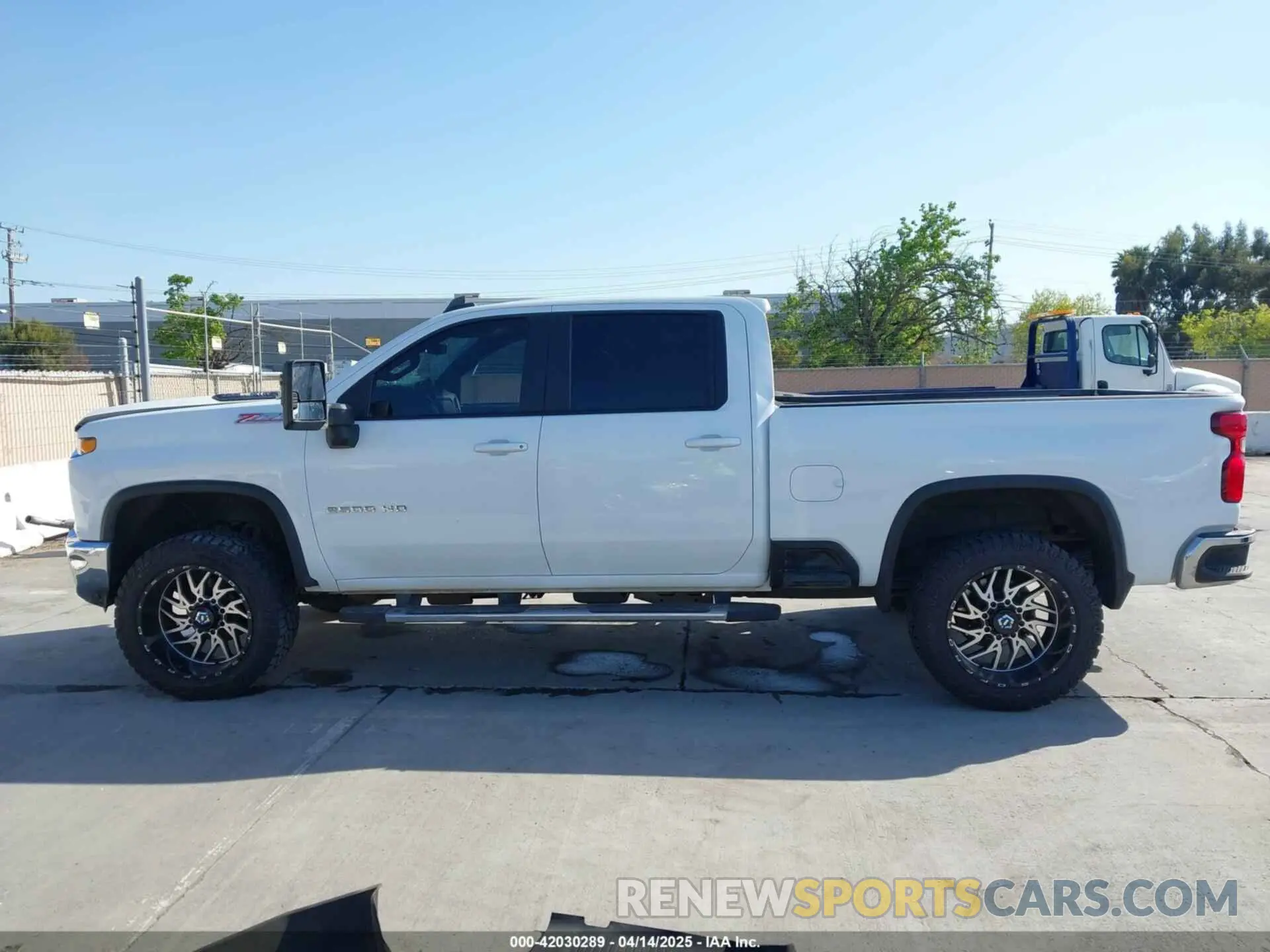 14 Photograph of a damaged car 1GC1YNEY4PF225120 CHEVROLET SILVERADO 2500HD 2023