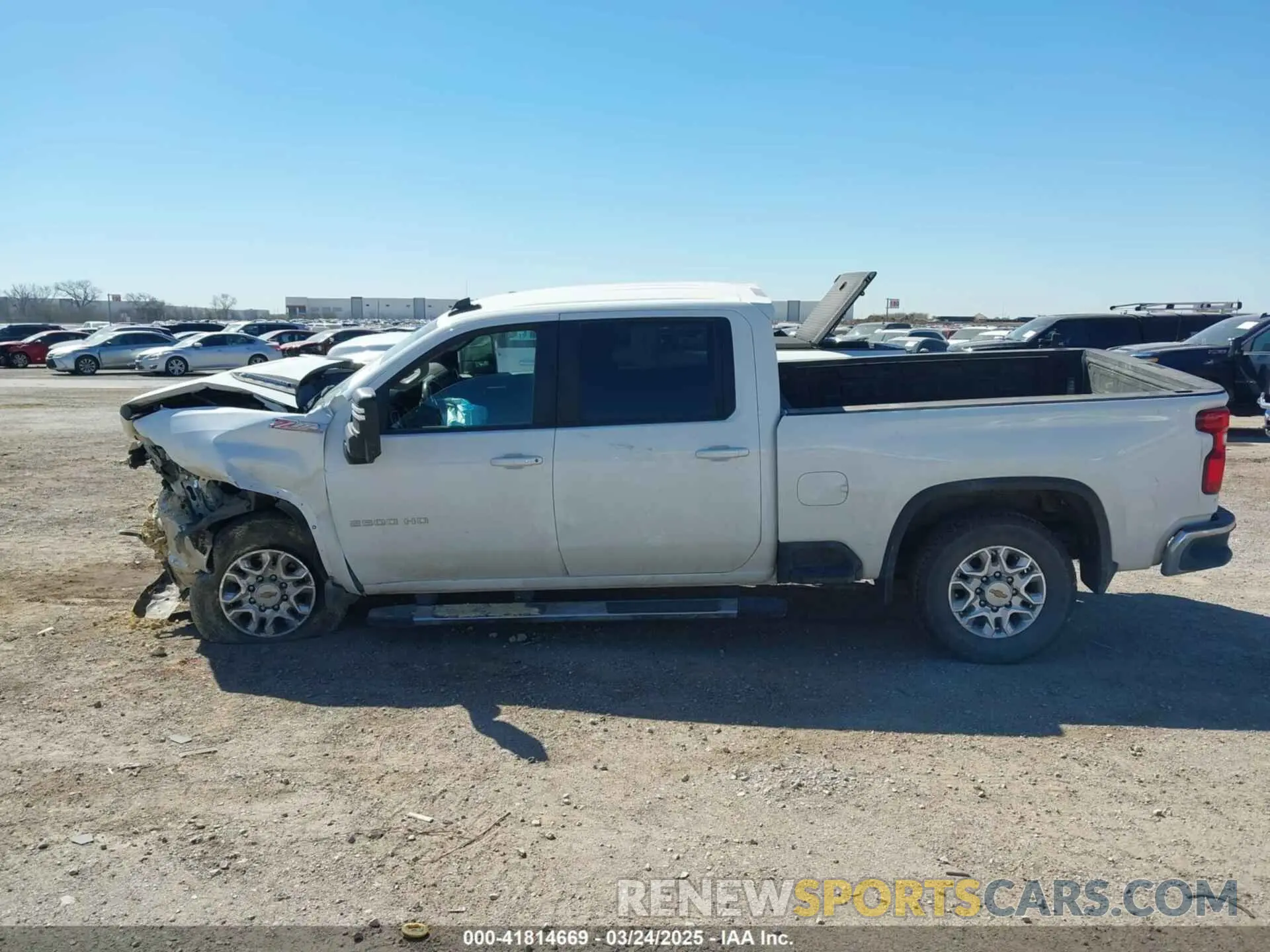 14 Photograph of a damaged car 1GC1YNEY9PF245685 CHEVROLET SILVERADO 2500HD 2023