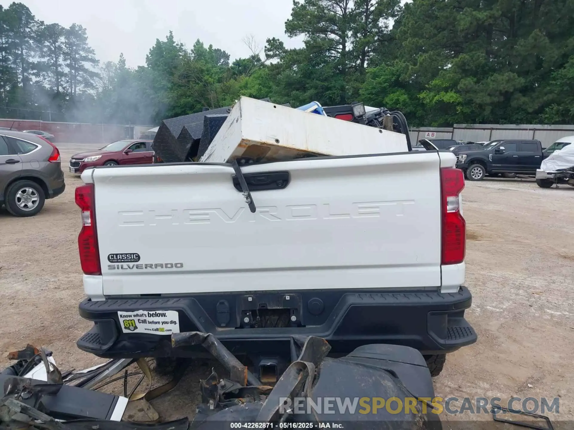 17 Photograph of a damaged car 1GC2YLE75PF217964 CHEVROLET SILVERADO 2500HD 2023