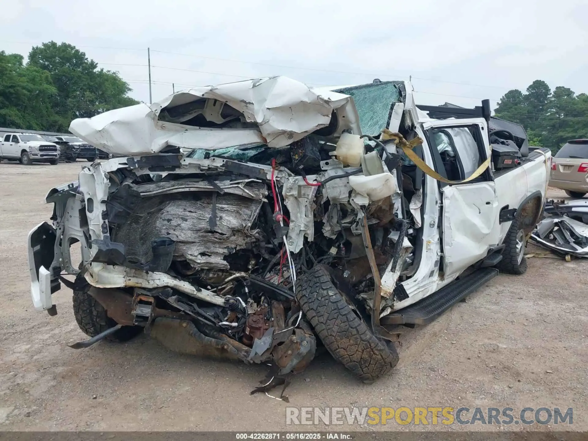 2 Photograph of a damaged car 1GC2YLE75PF217964 CHEVROLET SILVERADO 2500HD 2023