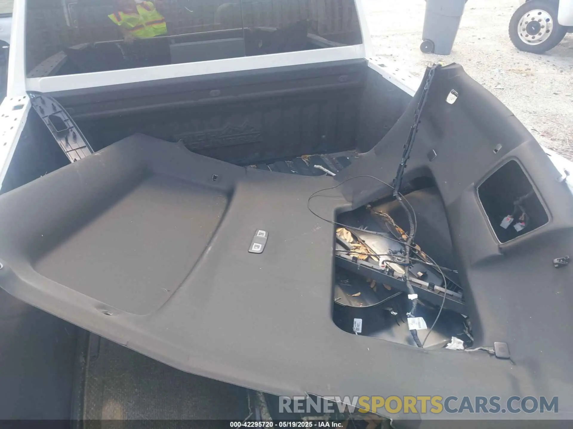 20 Photograph of a damaged car 1GC4YREY0PF249645 CHEVROLET SILVERADO 2500HD 2023
