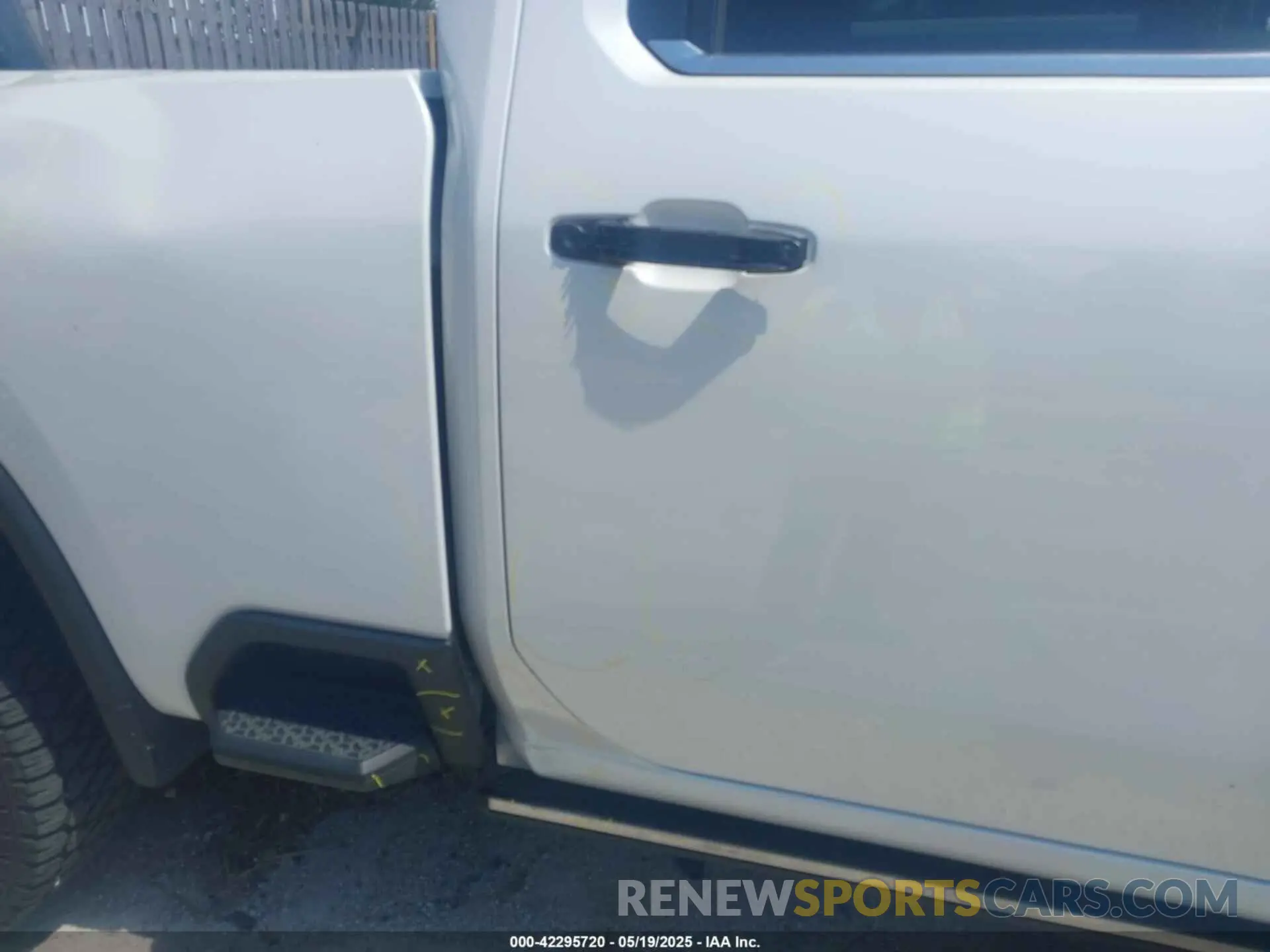 24 Photograph of a damaged car 1GC4YREY0PF249645 CHEVROLET SILVERADO 2500HD 2023