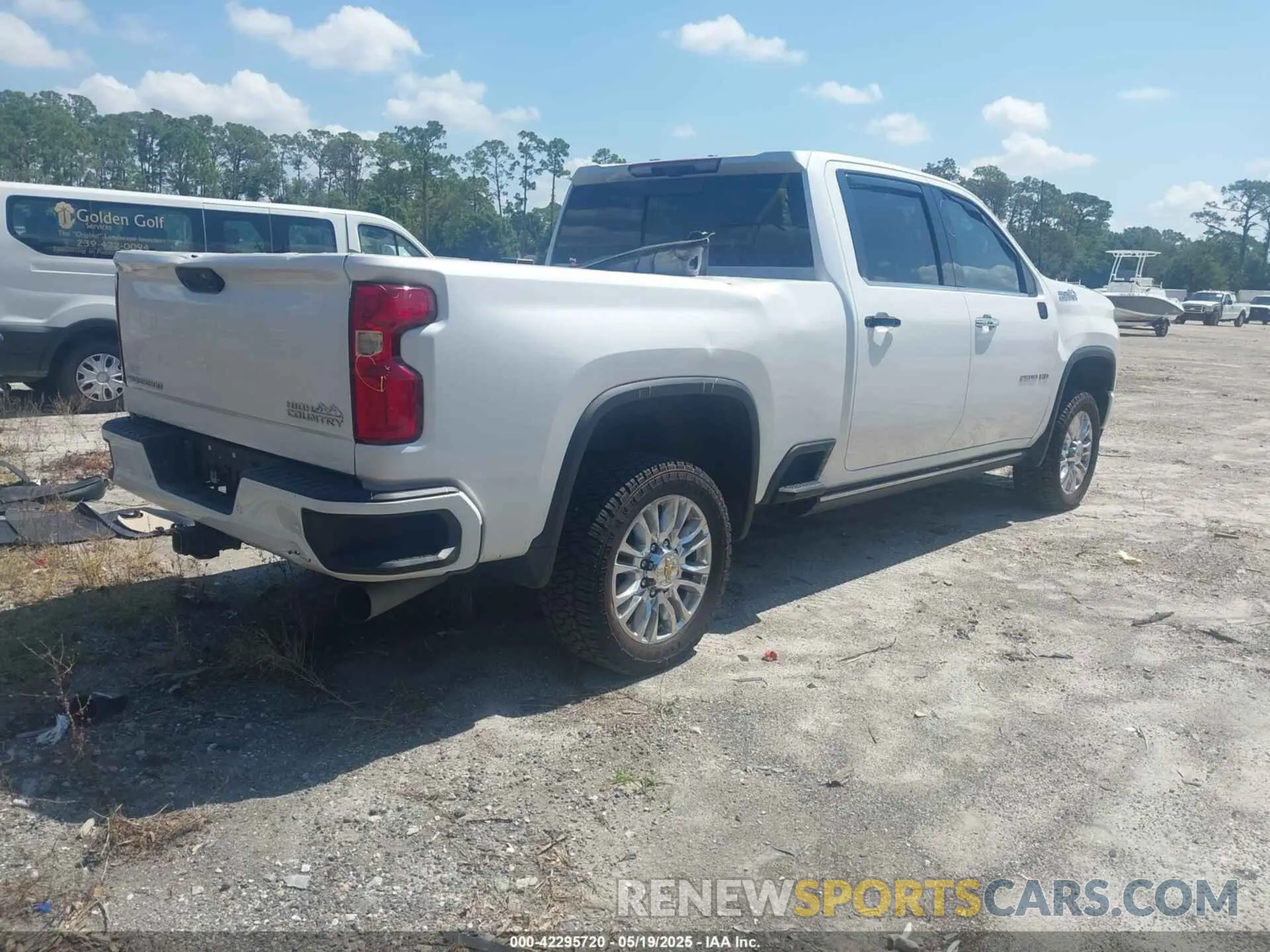 4 Photograph of a damaged car 1GC4YREY0PF249645 CHEVROLET SILVERADO 2500HD 2023