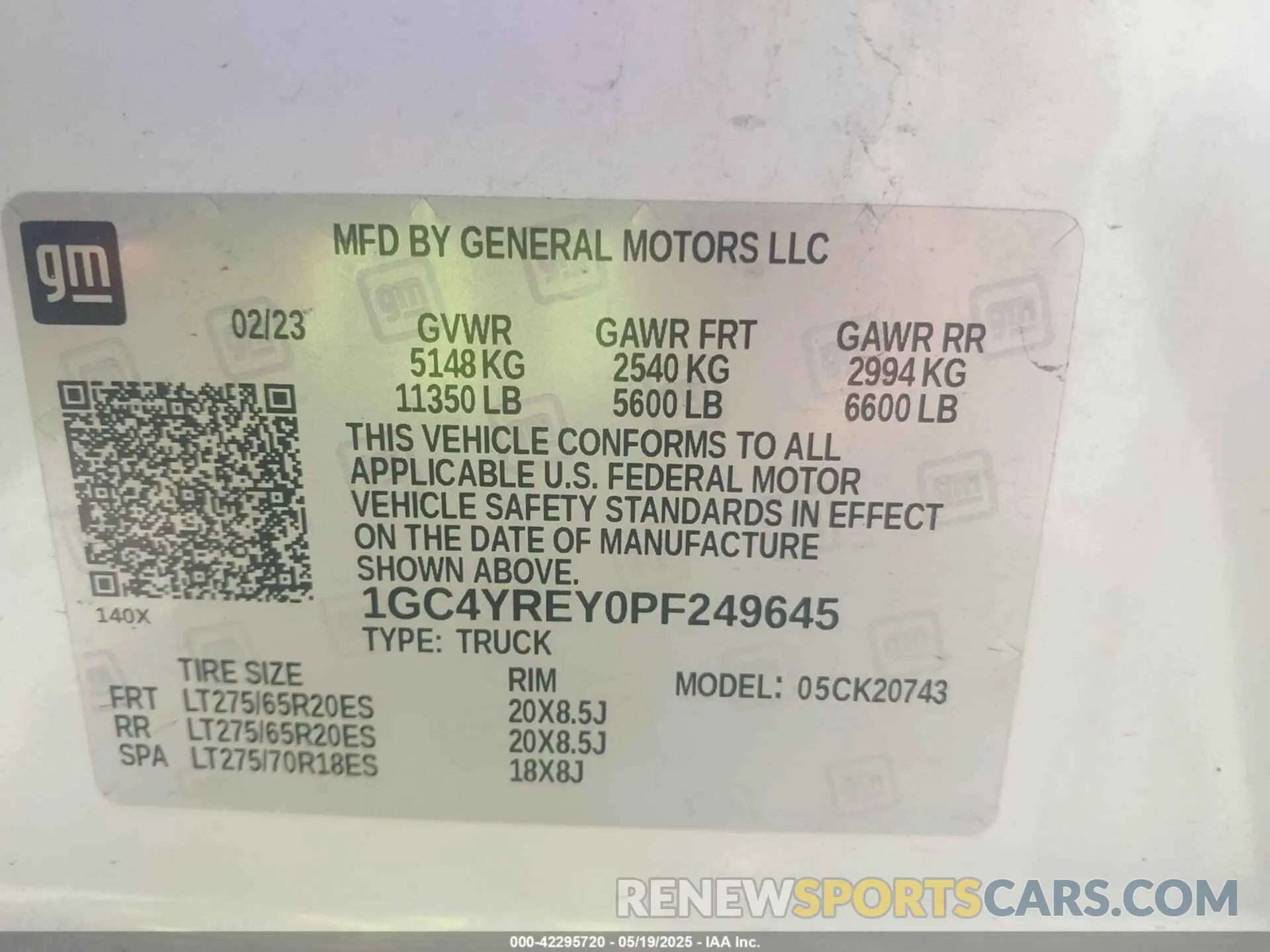 8 Photograph of a damaged car 1GC4YREY0PF249645 CHEVROLET SILVERADO 2500HD 2023