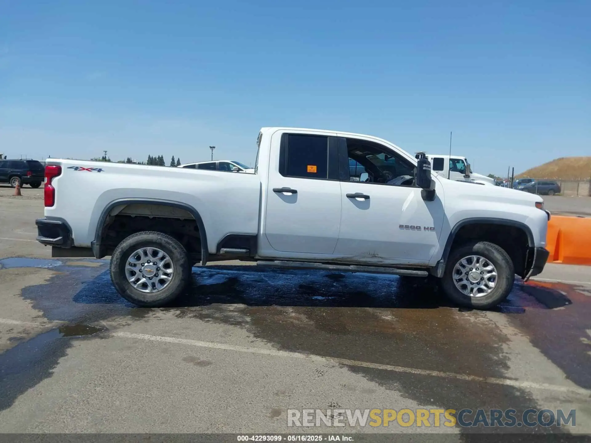 13 Photograph of a damaged car 1GC5YMEY7PF131485 CHEVROLET SILVERADO 2500HD 2023