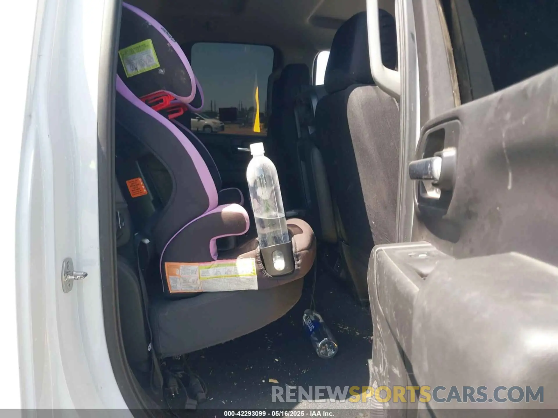8 Photograph of a damaged car 1GC5YMEY7PF131485 CHEVROLET SILVERADO 2500HD 2023