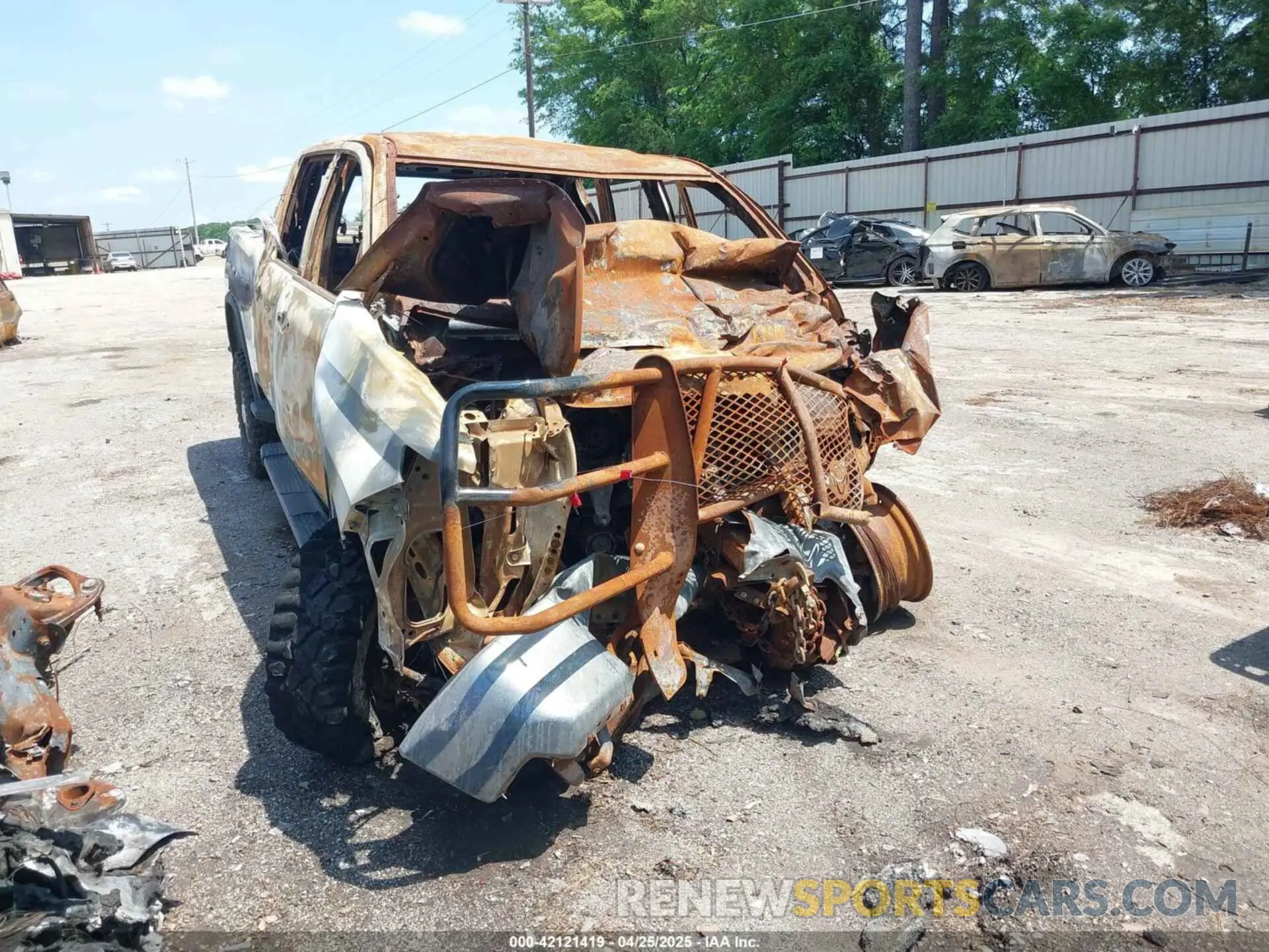 1 Photograph of a damaged car 2GC1YLE7XP1714625 CHEVROLET SILVERADO 2500HD 2023