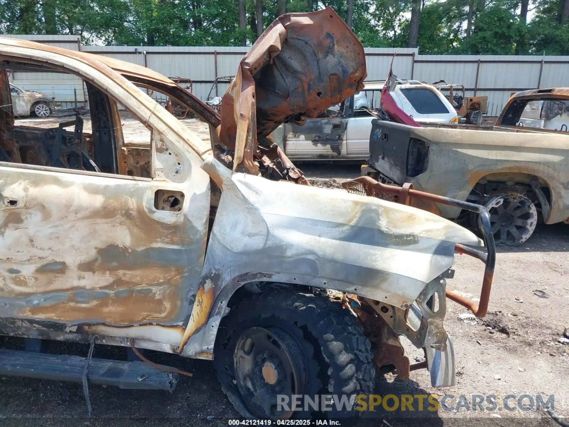 15 Photograph of a damaged car 2GC1YLE7XP1714625 CHEVROLET SILVERADO 2500HD 2023