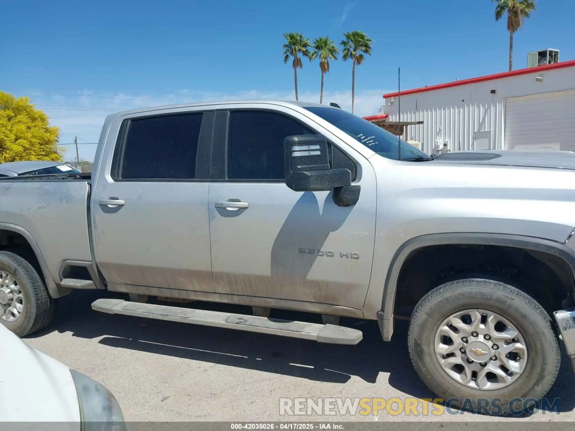 13 Photograph of a damaged car 2GC4WNE75P1723375 CHEVROLET SILVERADO 2500HD 2023