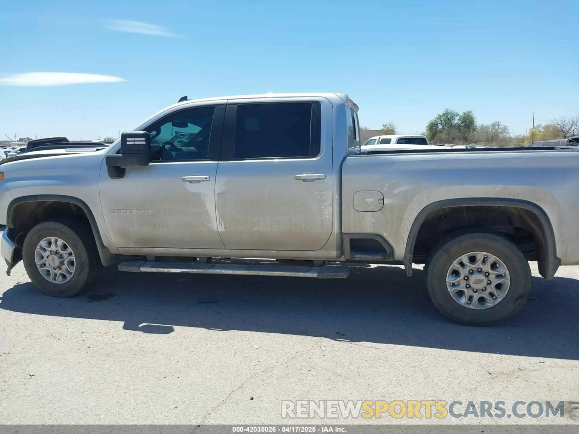 14 Photograph of a damaged car 2GC4WNE75P1723375 CHEVROLET SILVERADO 2500HD 2023