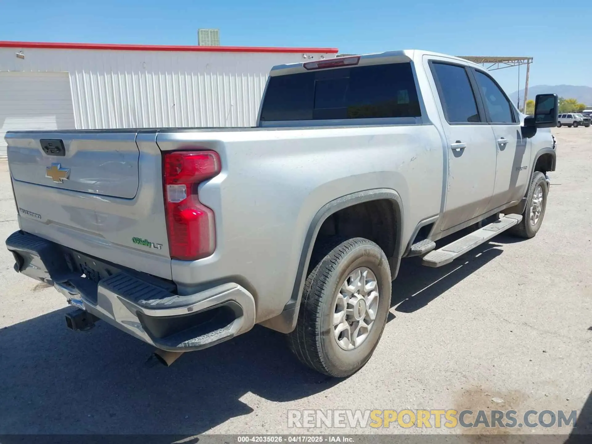 4 Photograph of a damaged car 2GC4WNE75P1723375 CHEVROLET SILVERADO 2500HD 2023