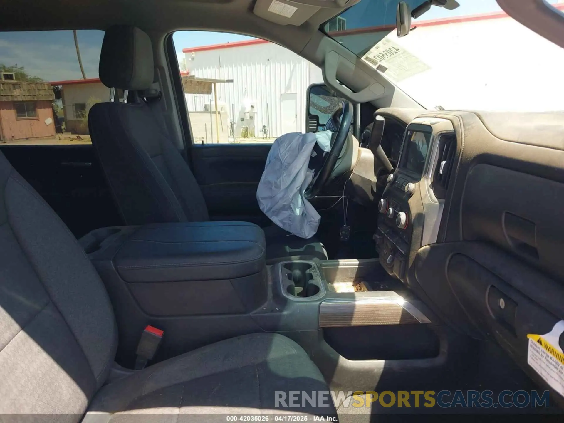 5 Photograph of a damaged car 2GC4WNE75P1723375 CHEVROLET SILVERADO 2500HD 2023