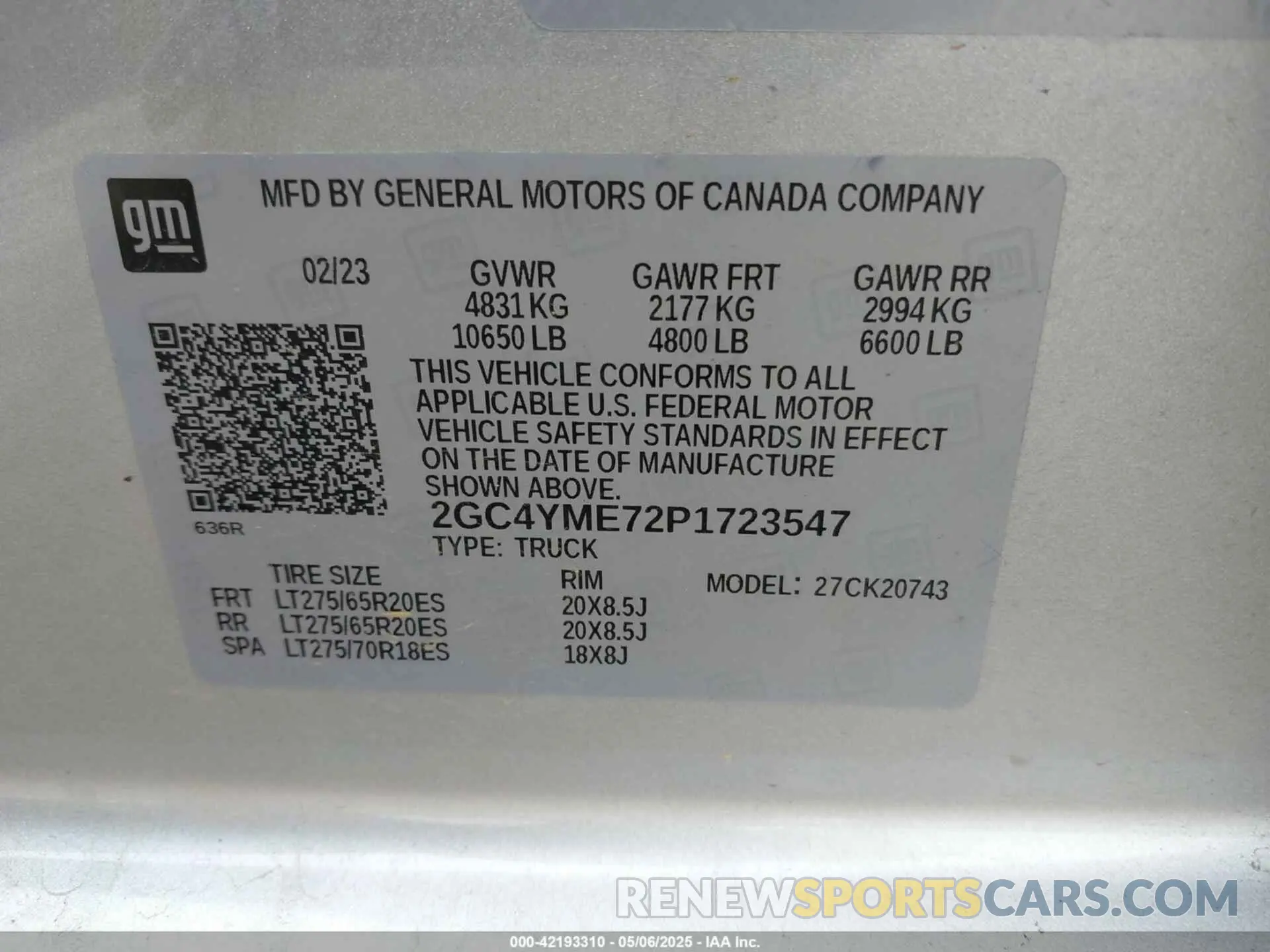 8 Photograph of a damaged car 2GC4YME72P1723547 CHEVROLET SILVERADO 2500HD 2023