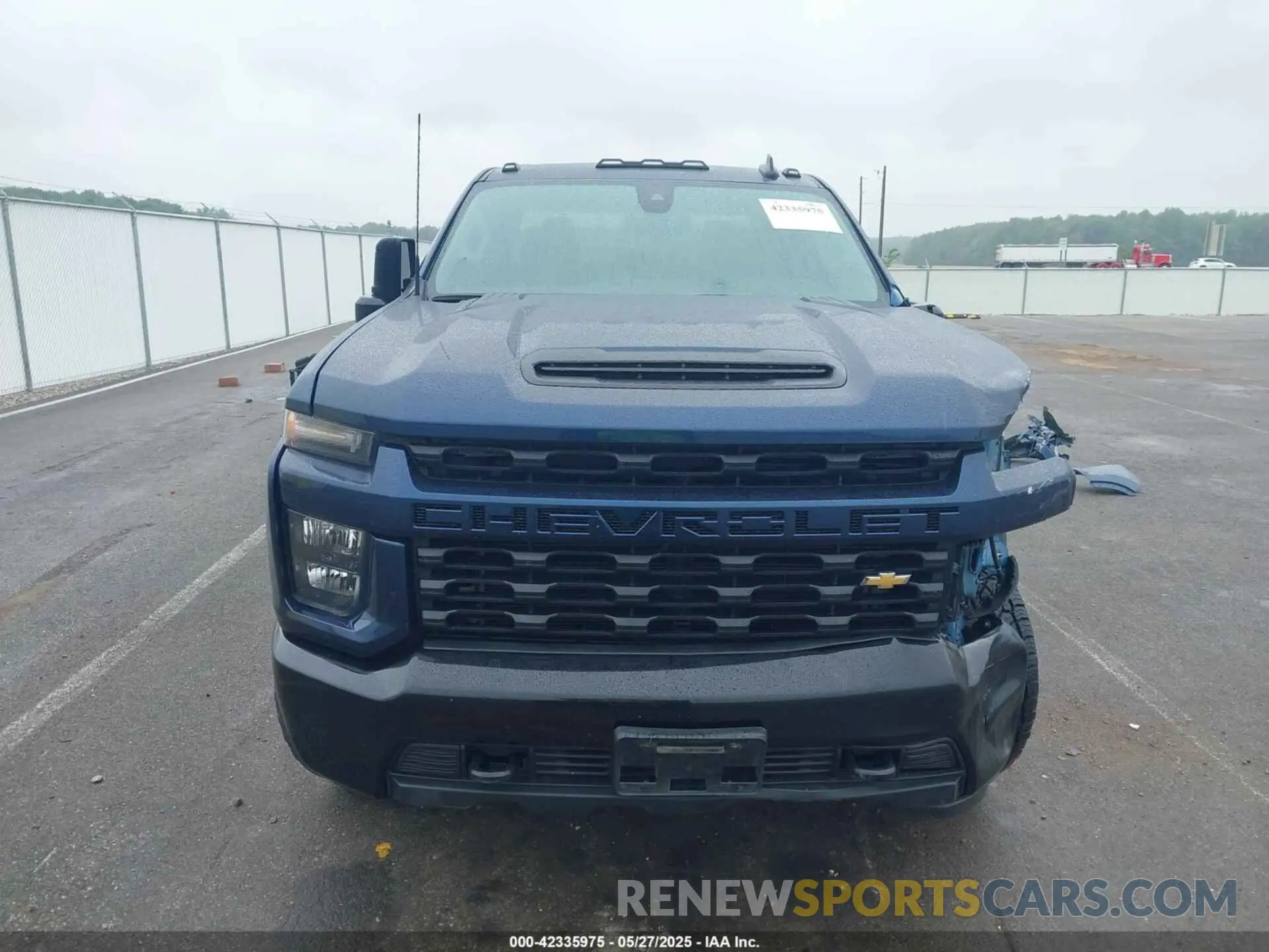 13 Photograph of a damaged car 2GC4YME76P1707335 CHEVROLET SILVERADO 2500HD 2023