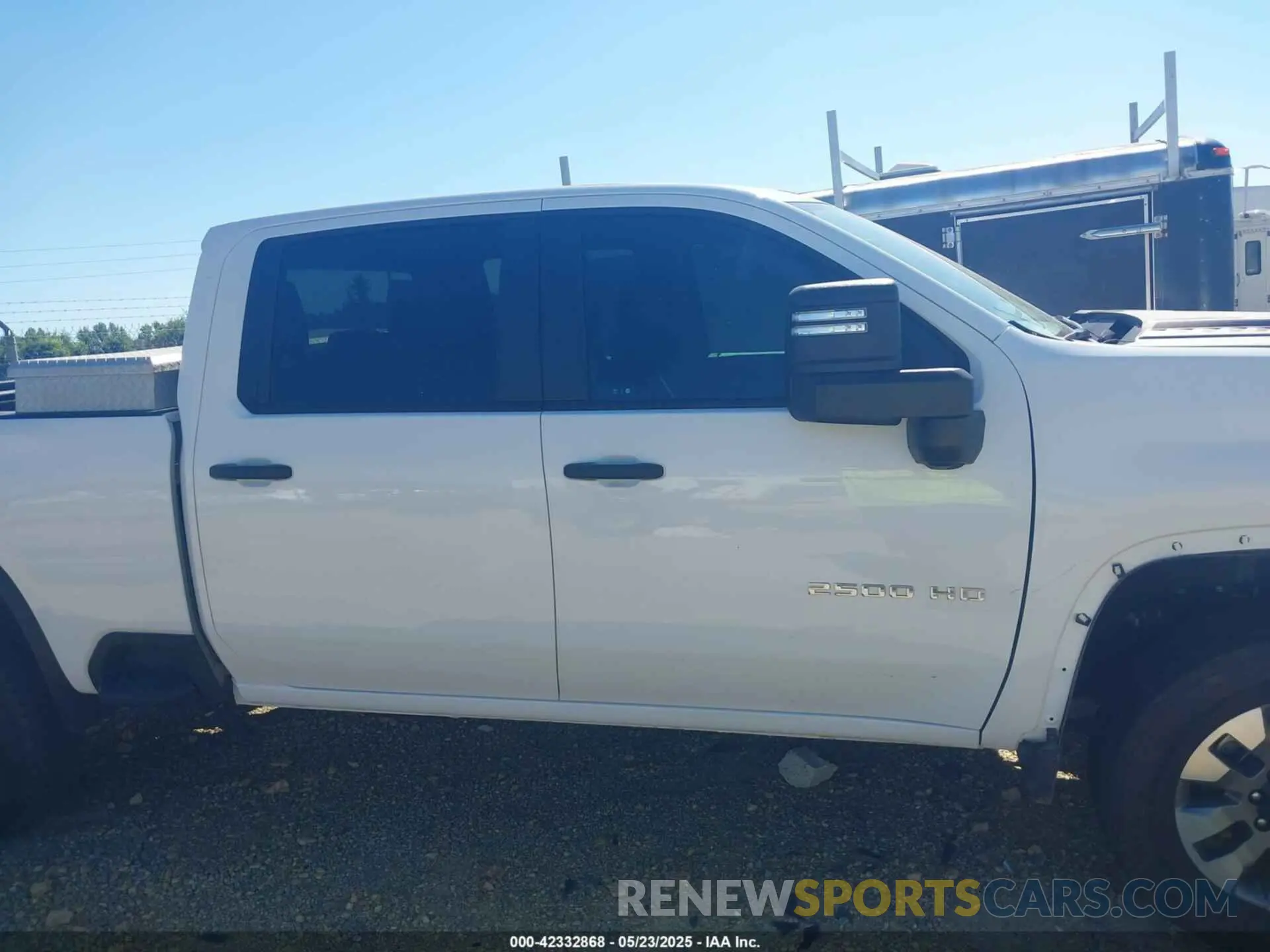 13 Photograph of a damaged car 2GC4YME77P1729828 CHEVROLET SILVERADO 2500HD 2023