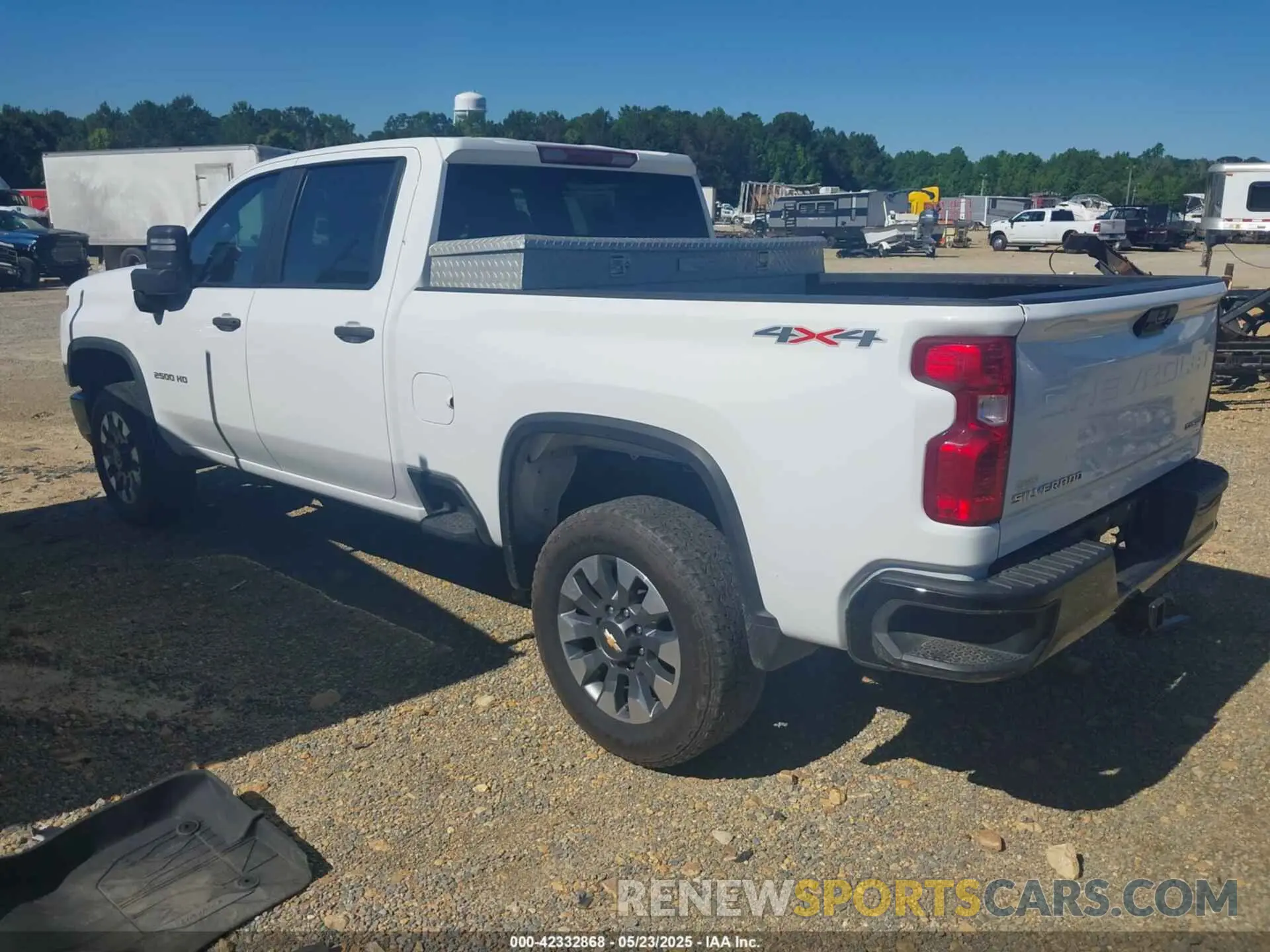 3 Photograph of a damaged car 2GC4YME77P1729828 CHEVROLET SILVERADO 2500HD 2023